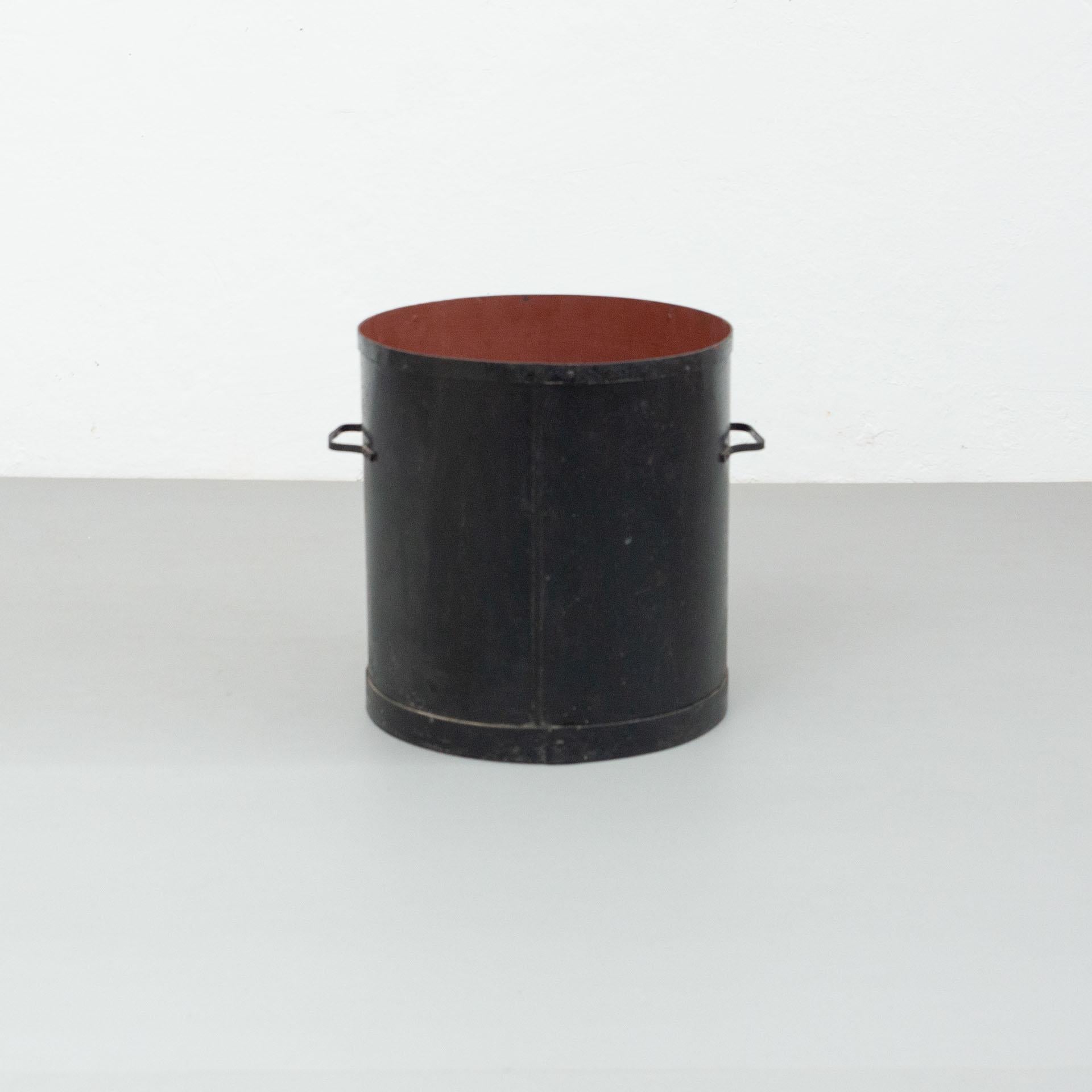 20th Century French Black Vintage Metal Bin In Good Condition In Barcelona, Barcelona