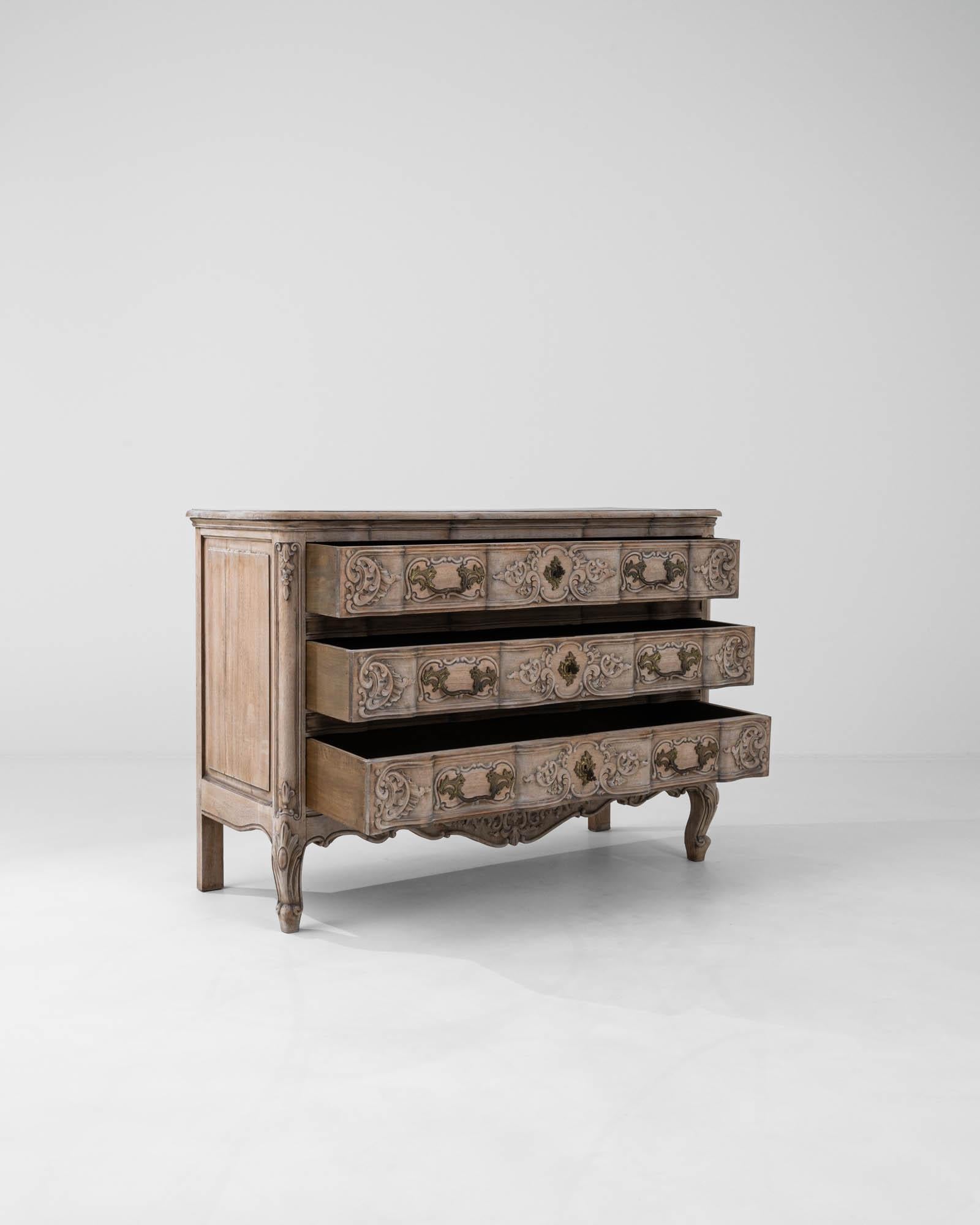 20th Century French Bleached Oak Chest Of Drawers 1