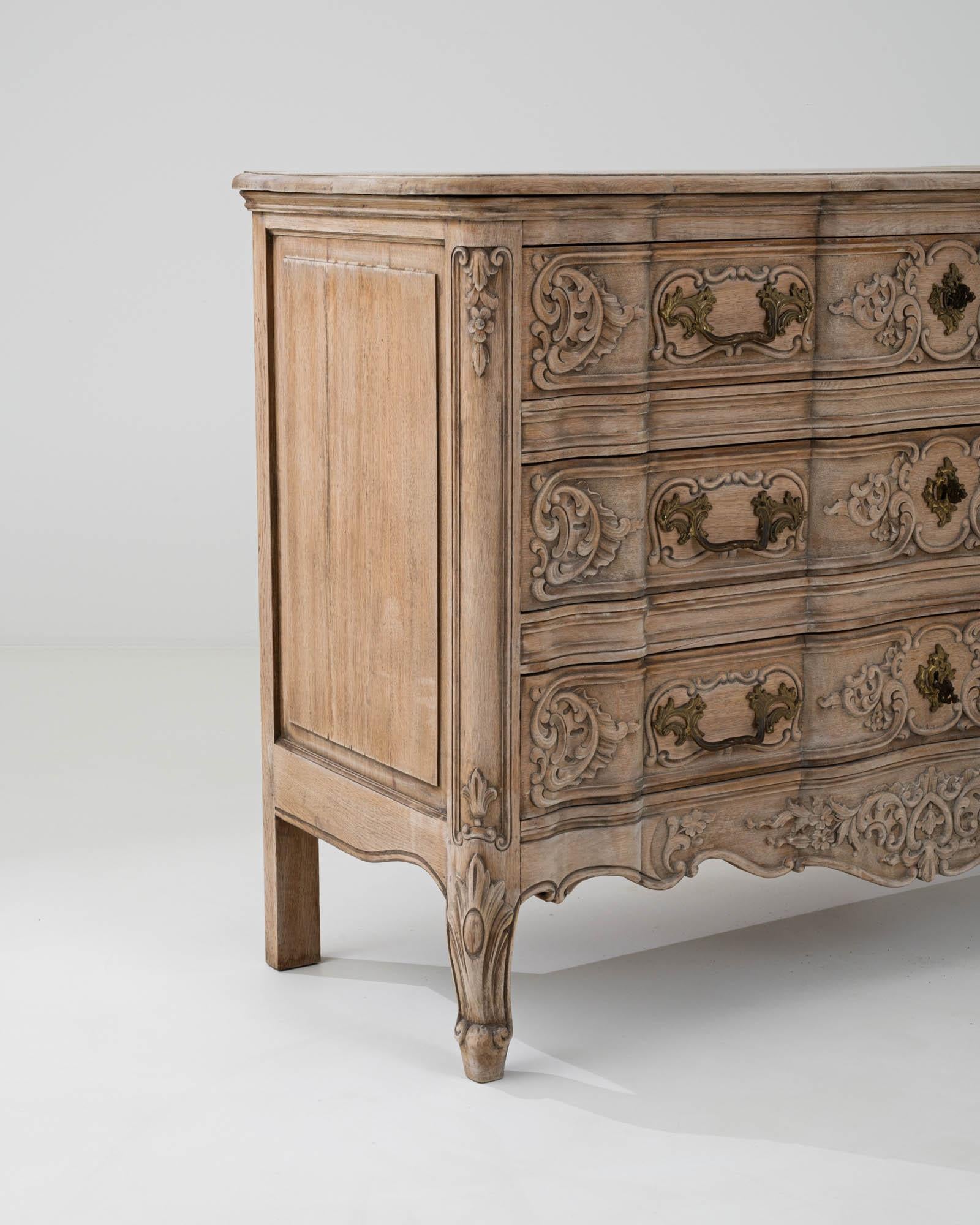 20th Century French Bleached Oak Chest Of Drawers 3