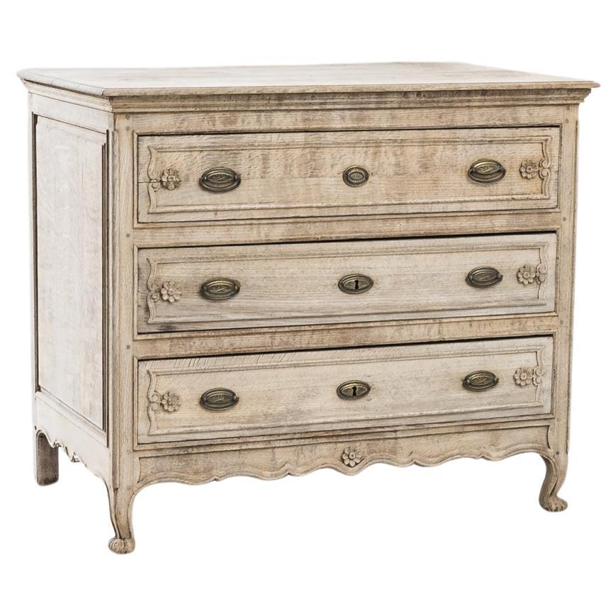 20th Century French Bleached Oak Chest Of Drawers For Sale