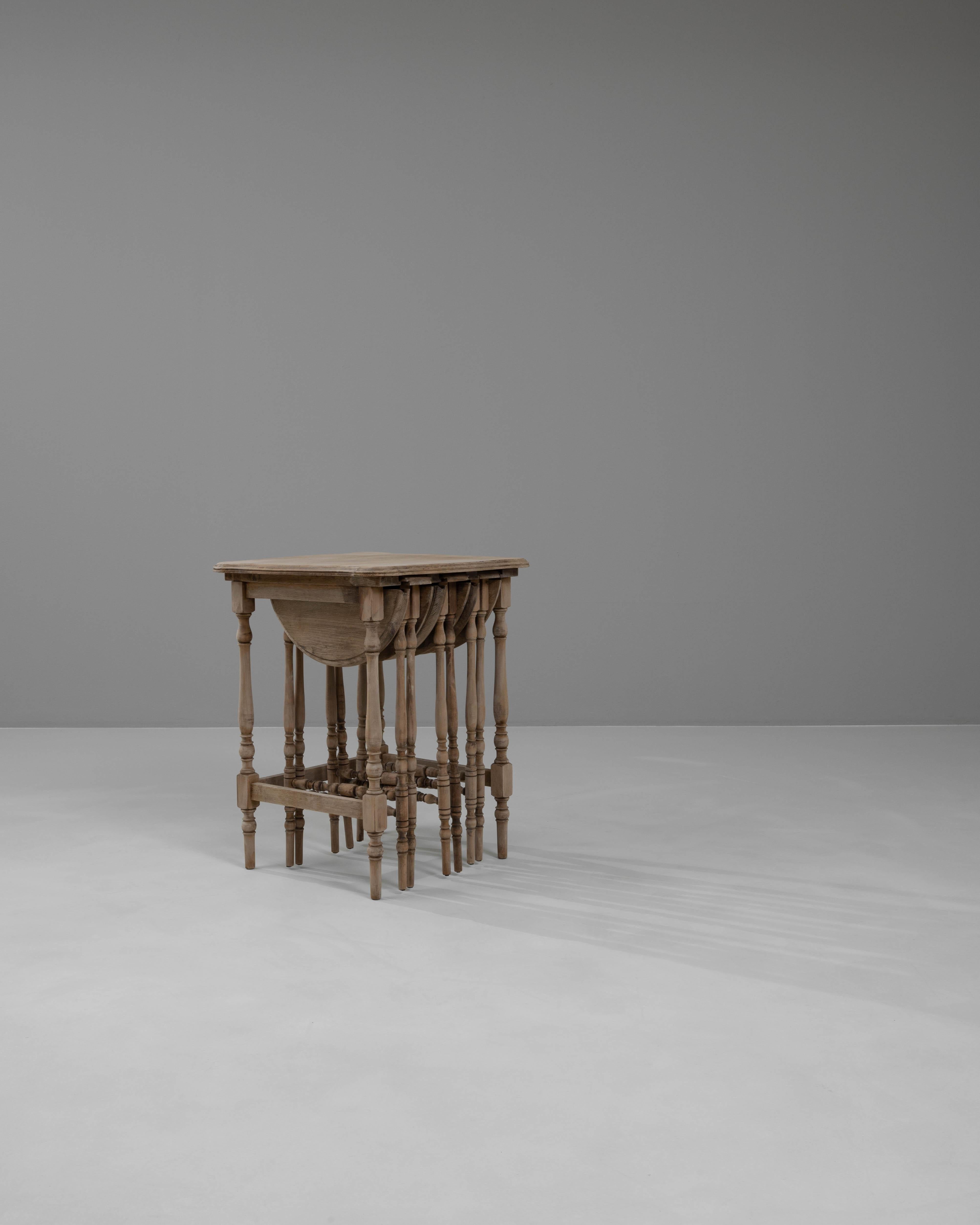 20th Century French Bleached Oak Nesting Tables, Set of 4 For Sale 4