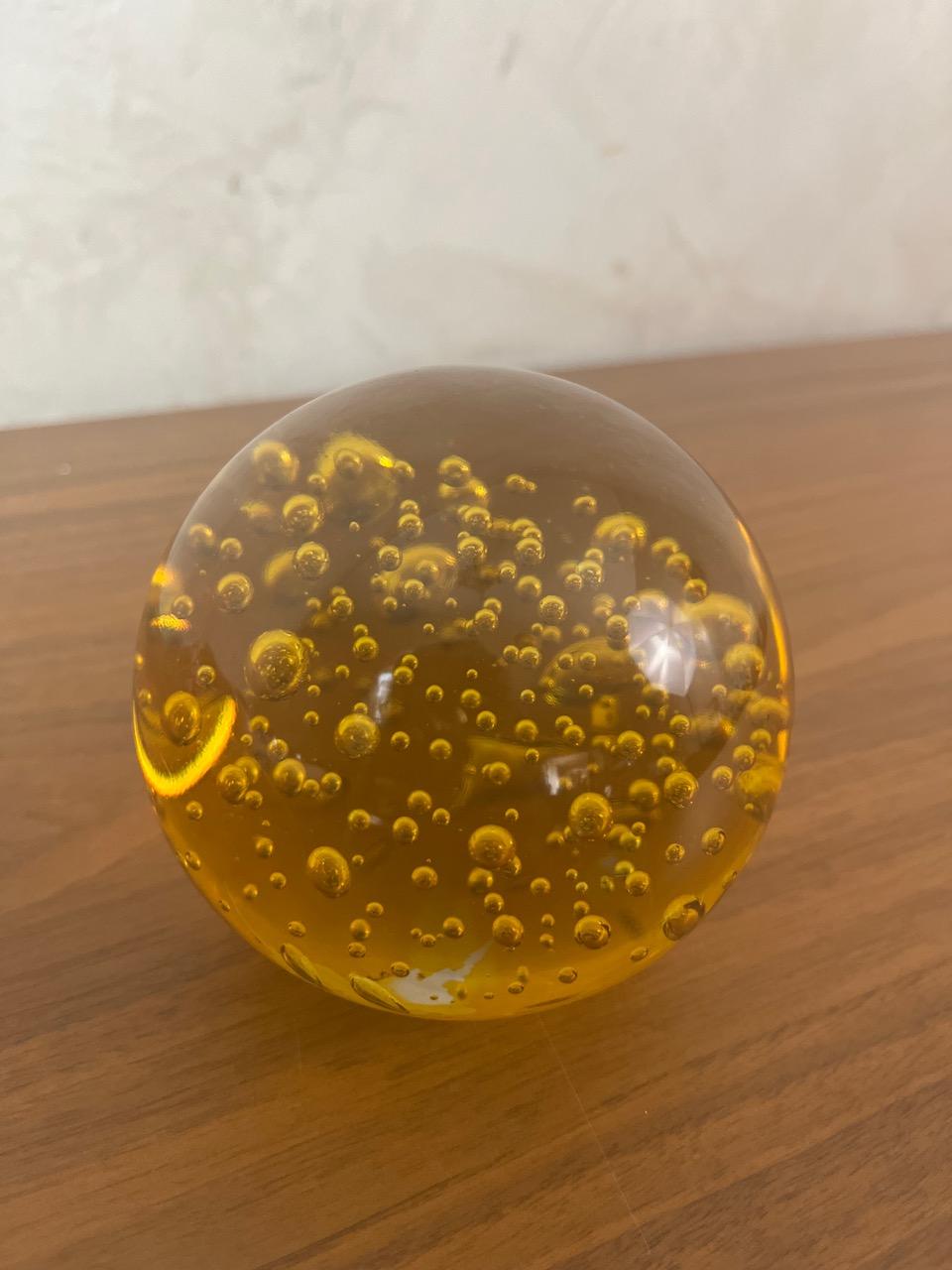 20th century French Blown Glass Paperweight, 1980s For Sale 1
