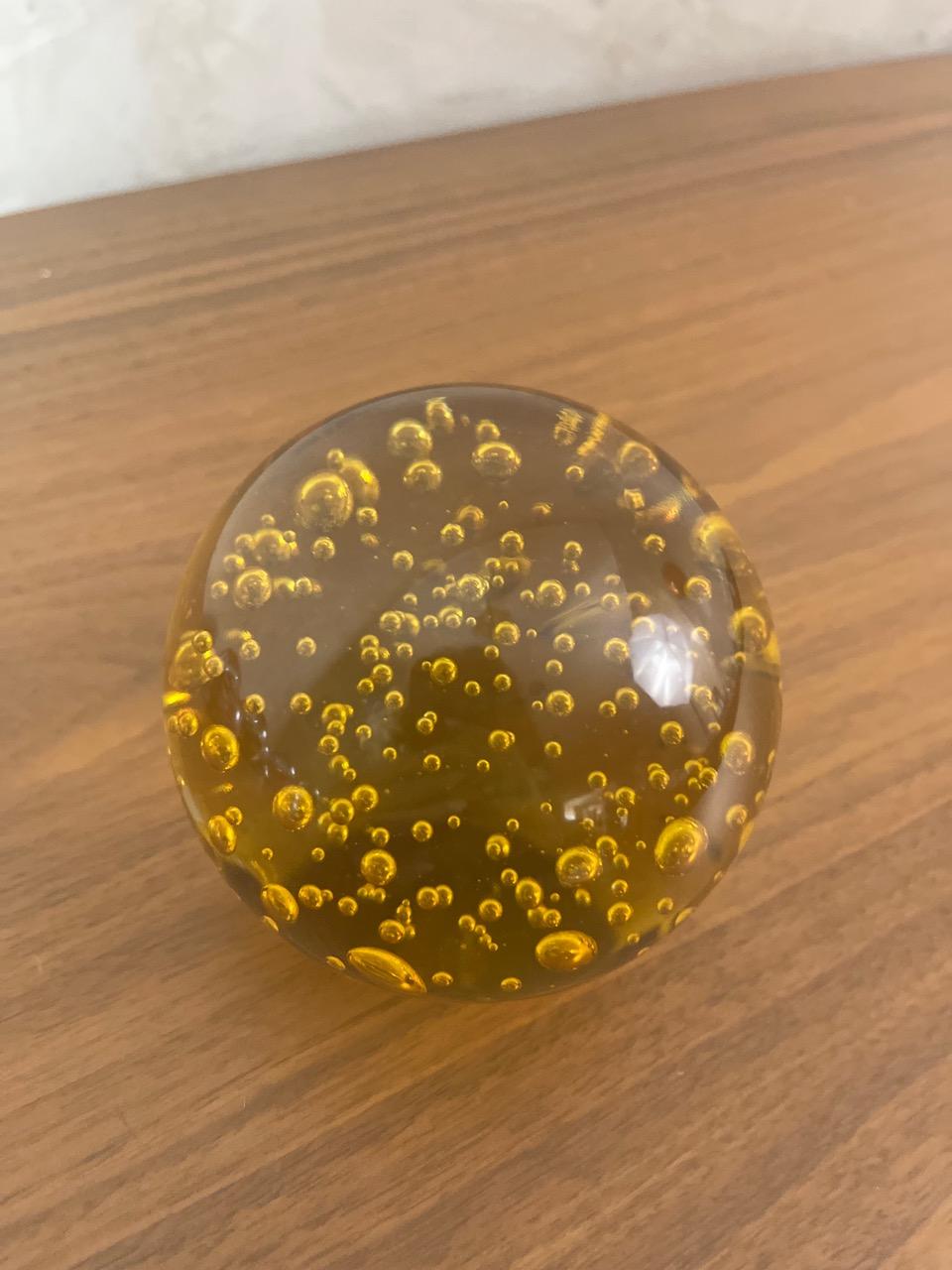 20th century French Blown Glass Paperweight, 1980s For Sale 2