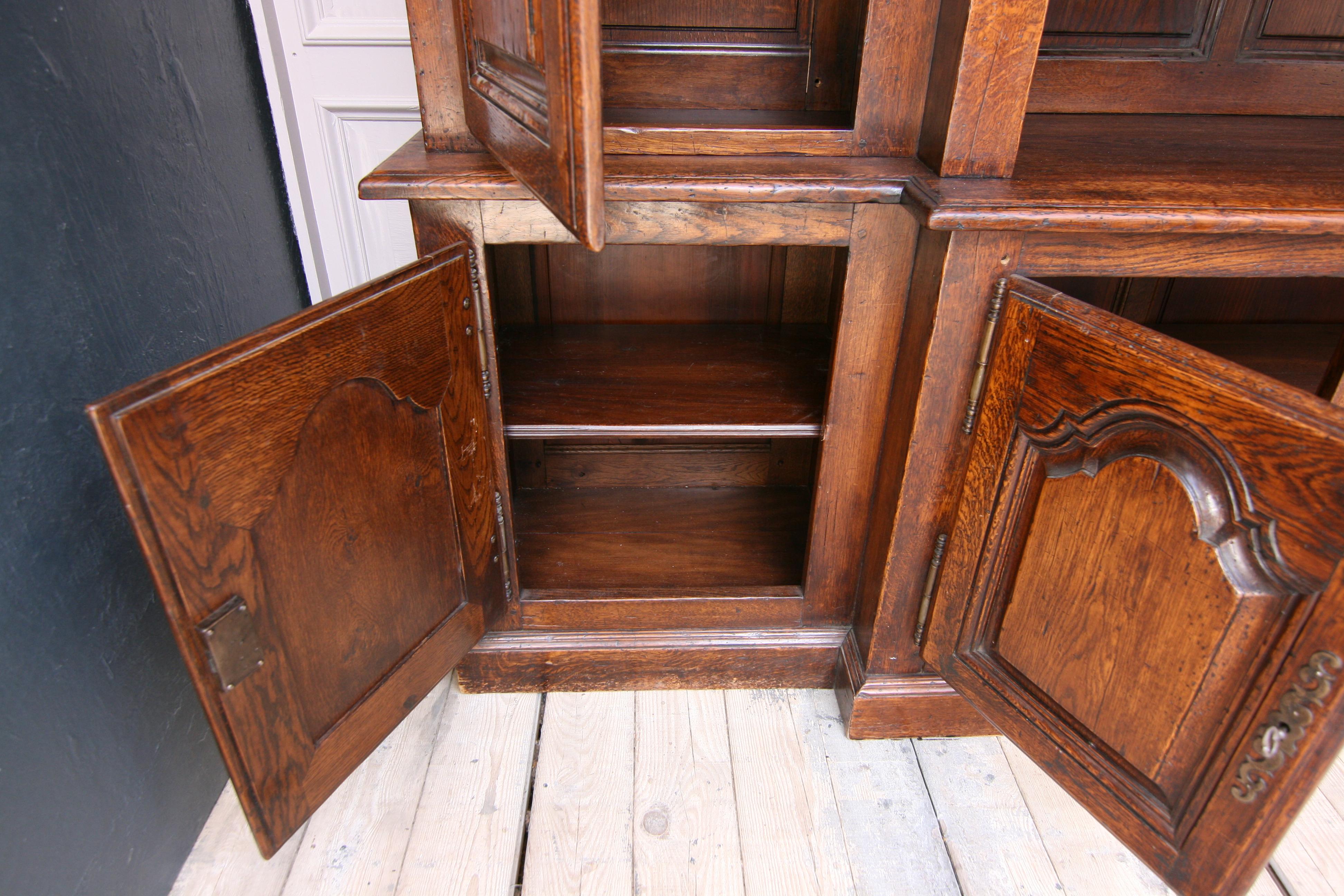 20th Century French Bookcase Cabinet Made of Oak 5