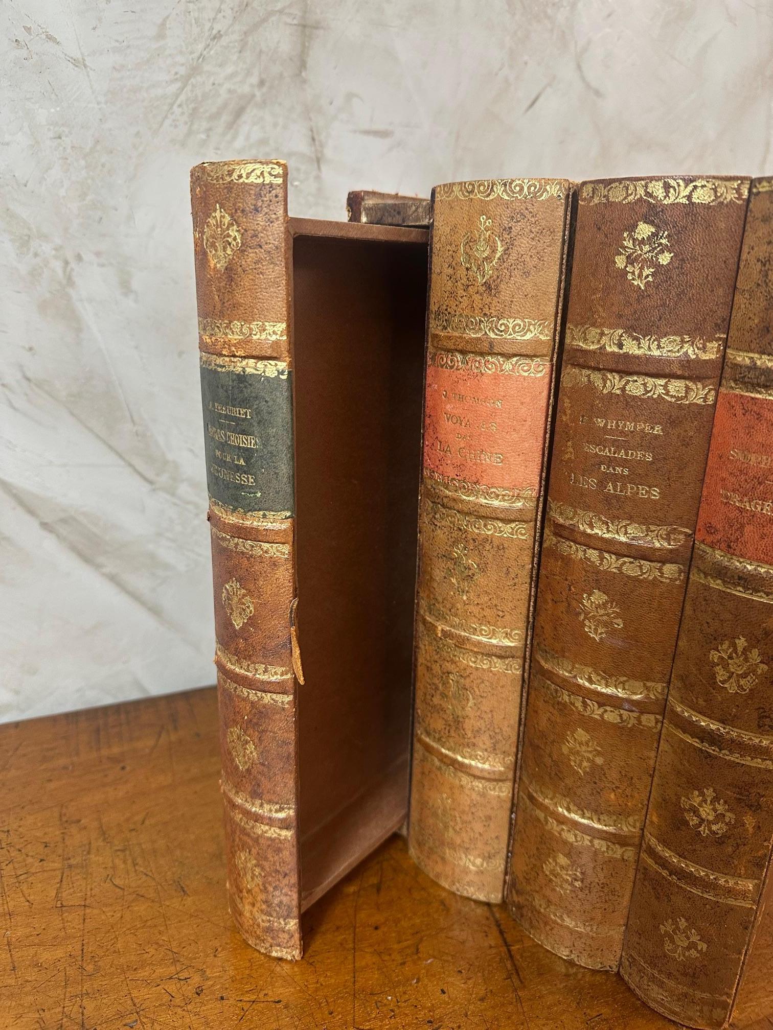 20. Jahrhundert Französisch Bücher Secret Box, 1950er Jahre im Angebot 9
