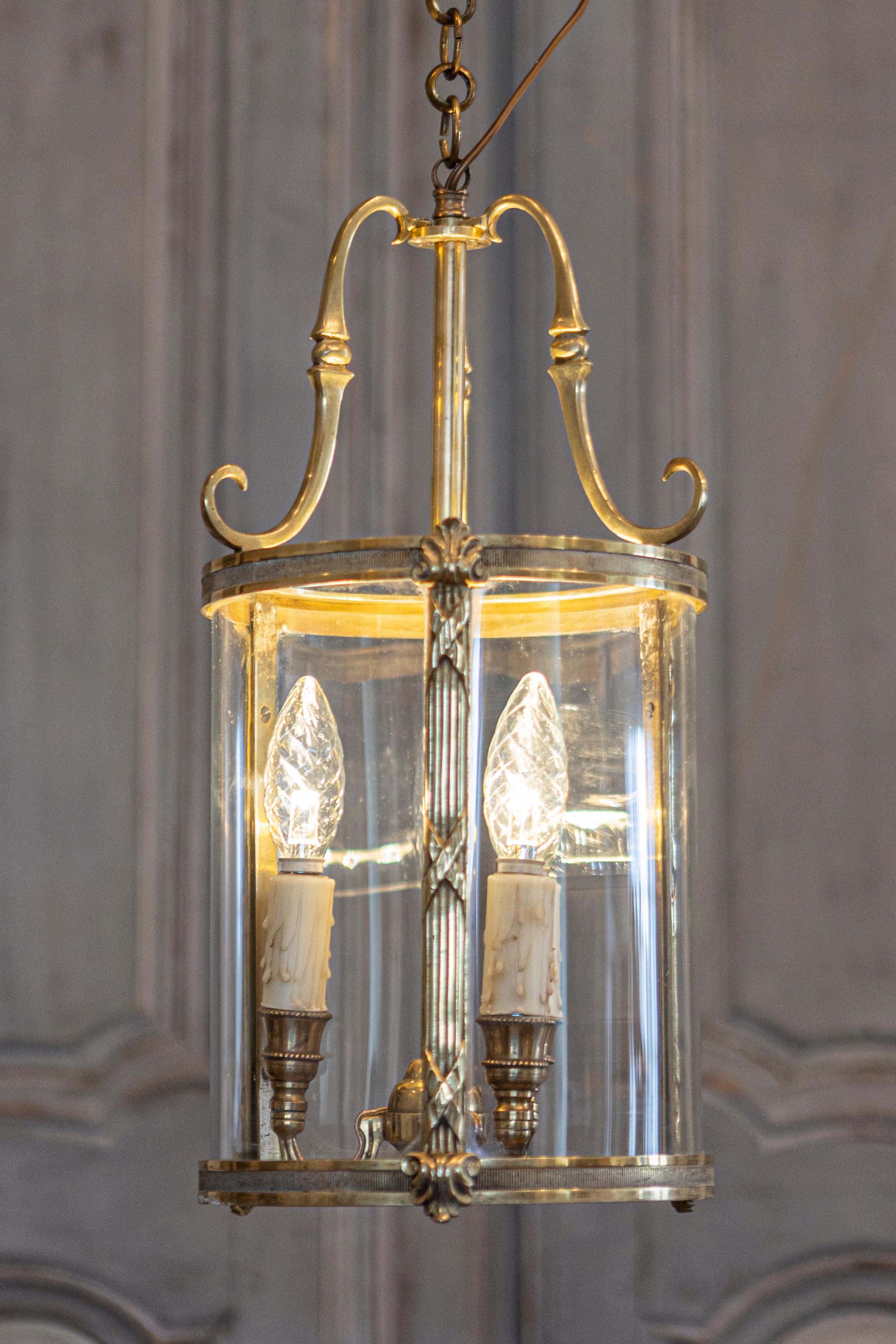Lanterne en laiton et verre du 20e siècle Bon état - En vente à Atlanta, GA