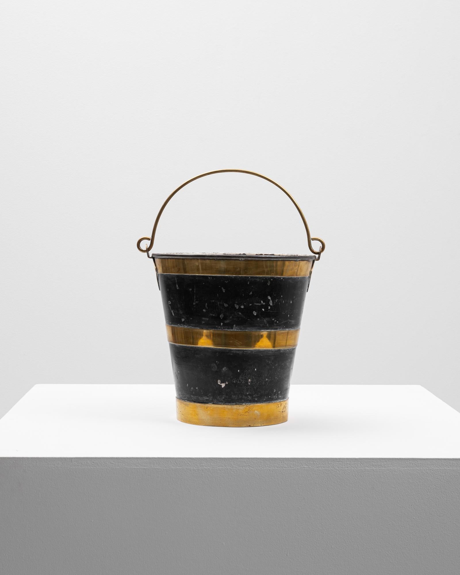 XX secolo 20th Century French Brass Bucket in vendita