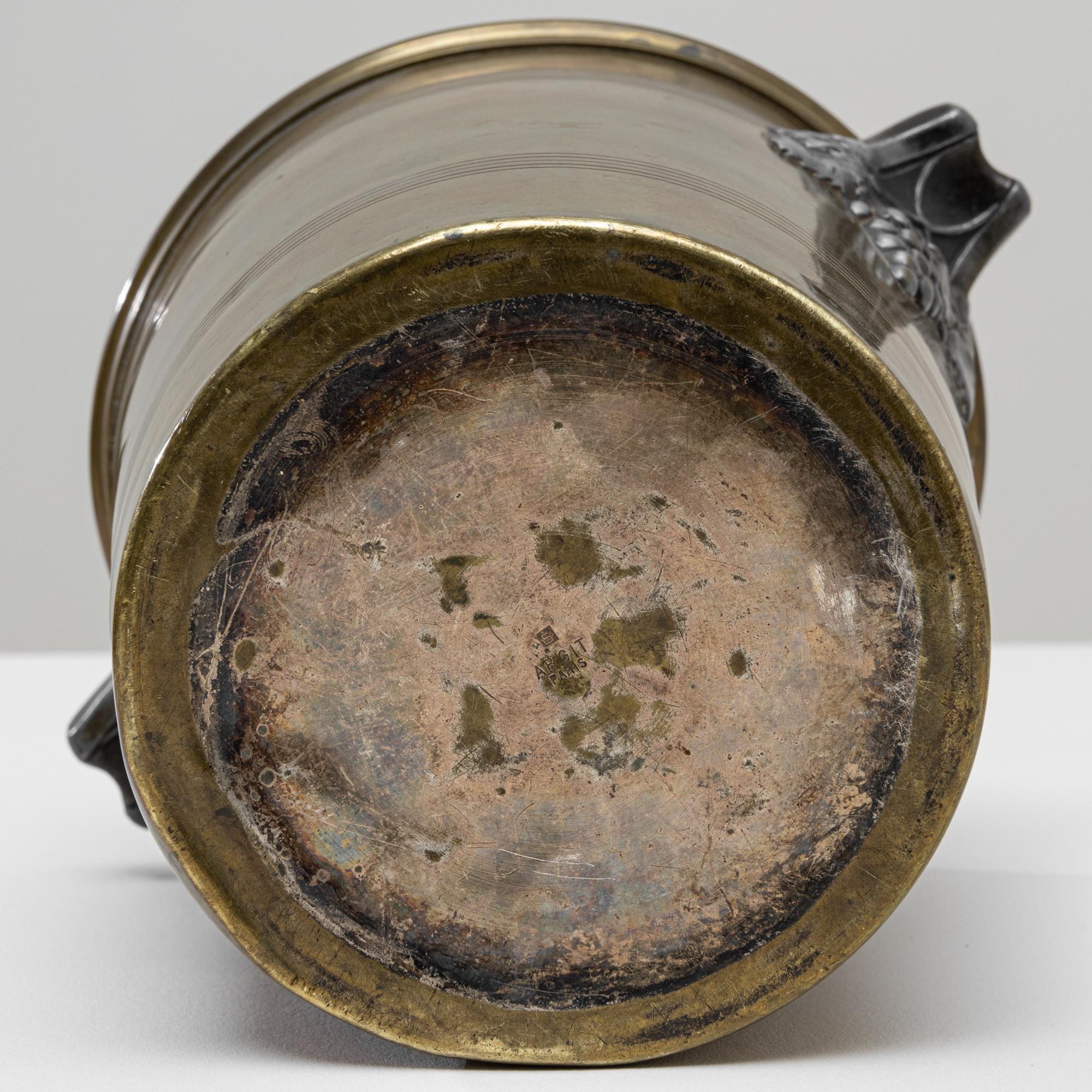 Seau à champagne en laiton français du 20e siècle en vente 7