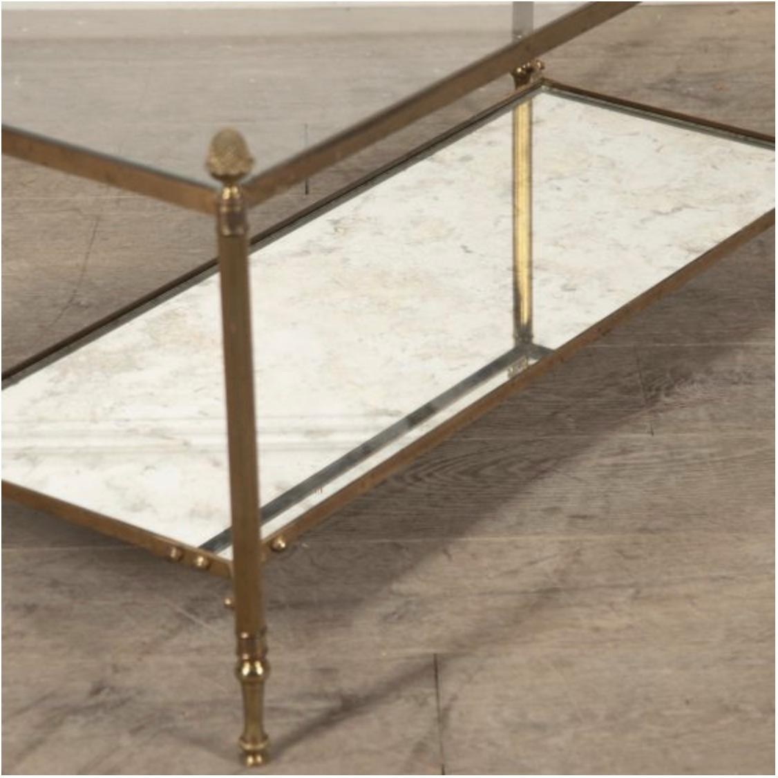 Table basse en laiton du 20e siècle en vente 1
