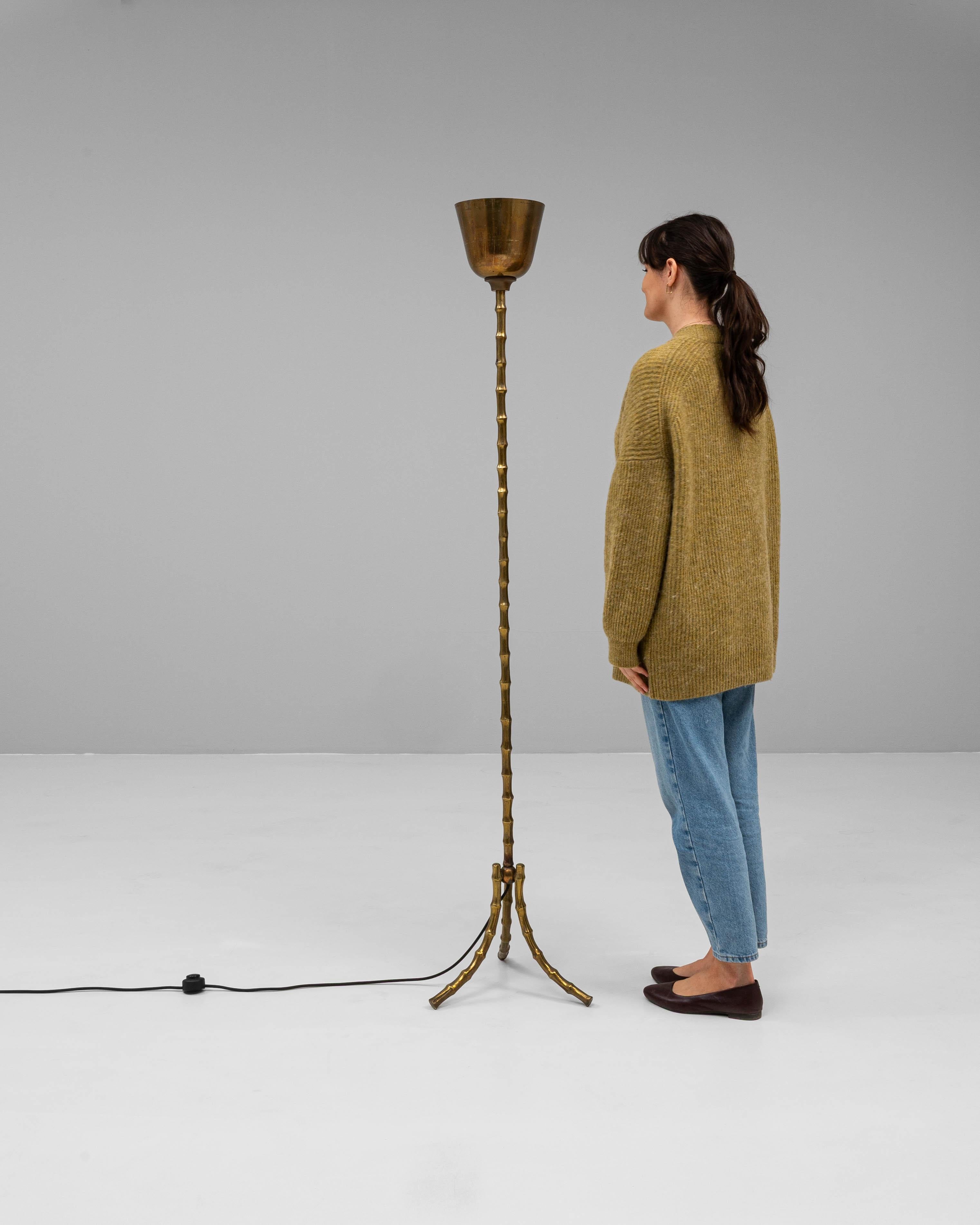 Französische Messing-Stehlampe des 20. im Angebot 1