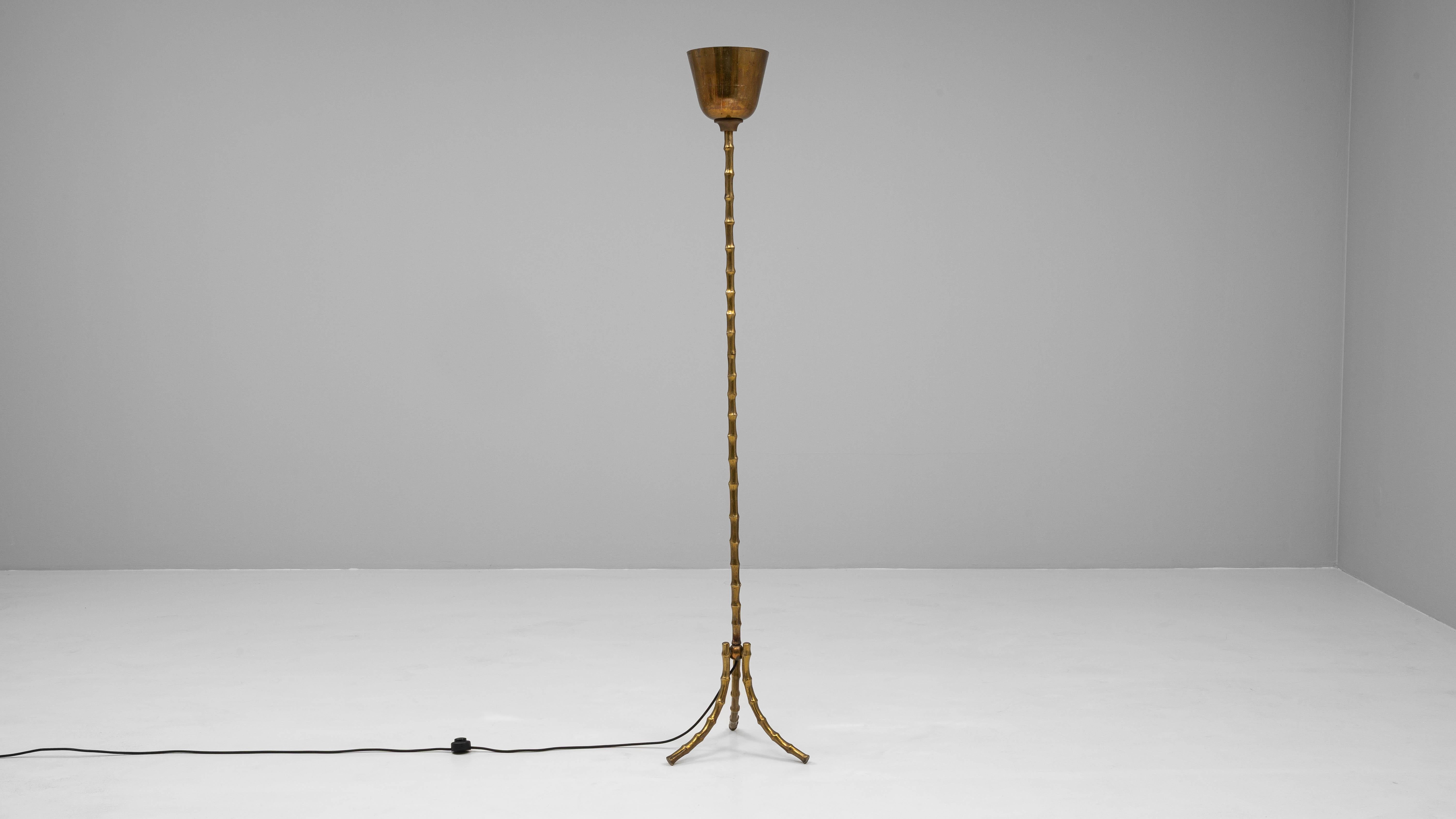 Französische Messing-Stehlampe des 20. im Angebot 3