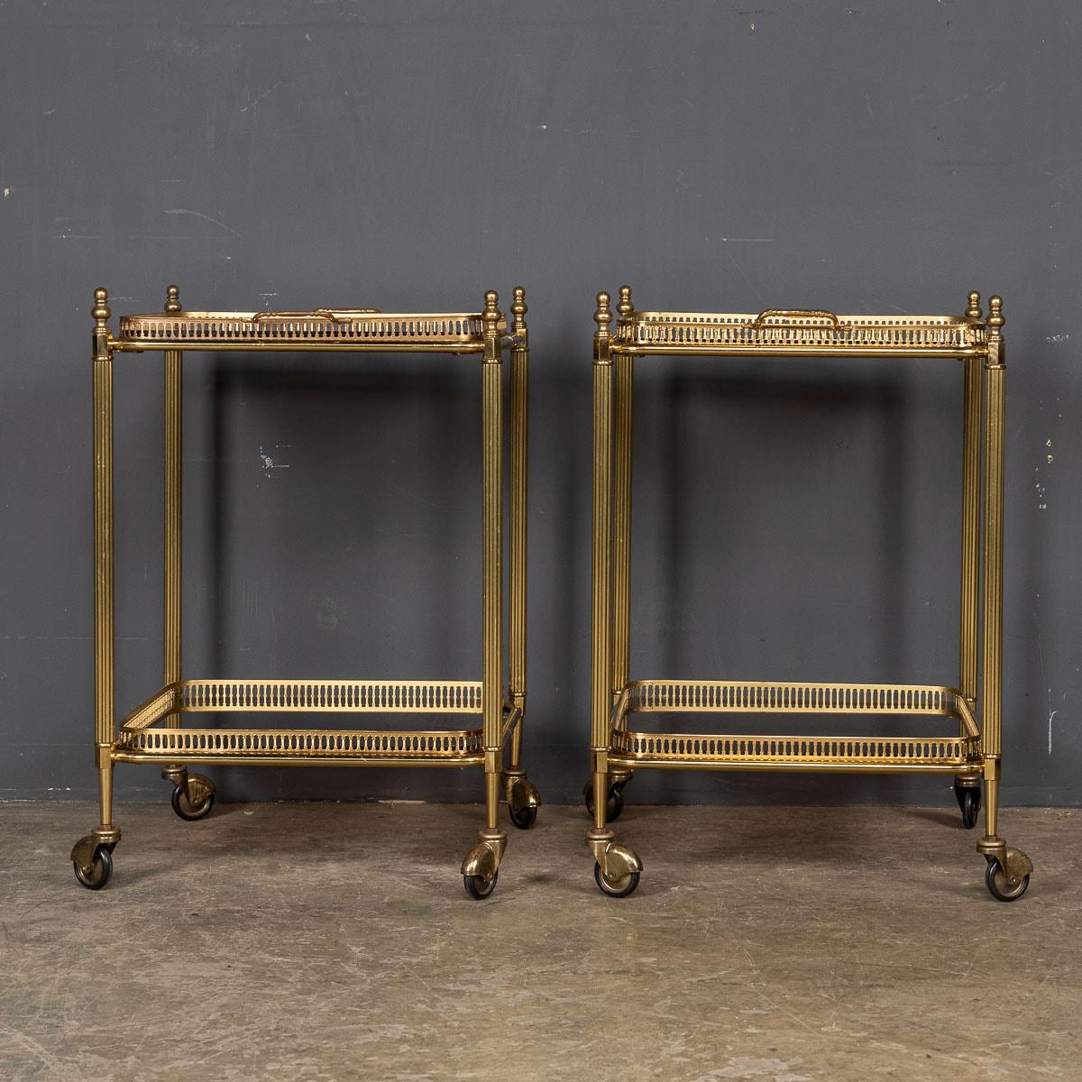 Chariots français à boissons en laiton et verre du 20ème siècle, vers 1970 Bon état - En vente à Royal Tunbridge Wells, Kent