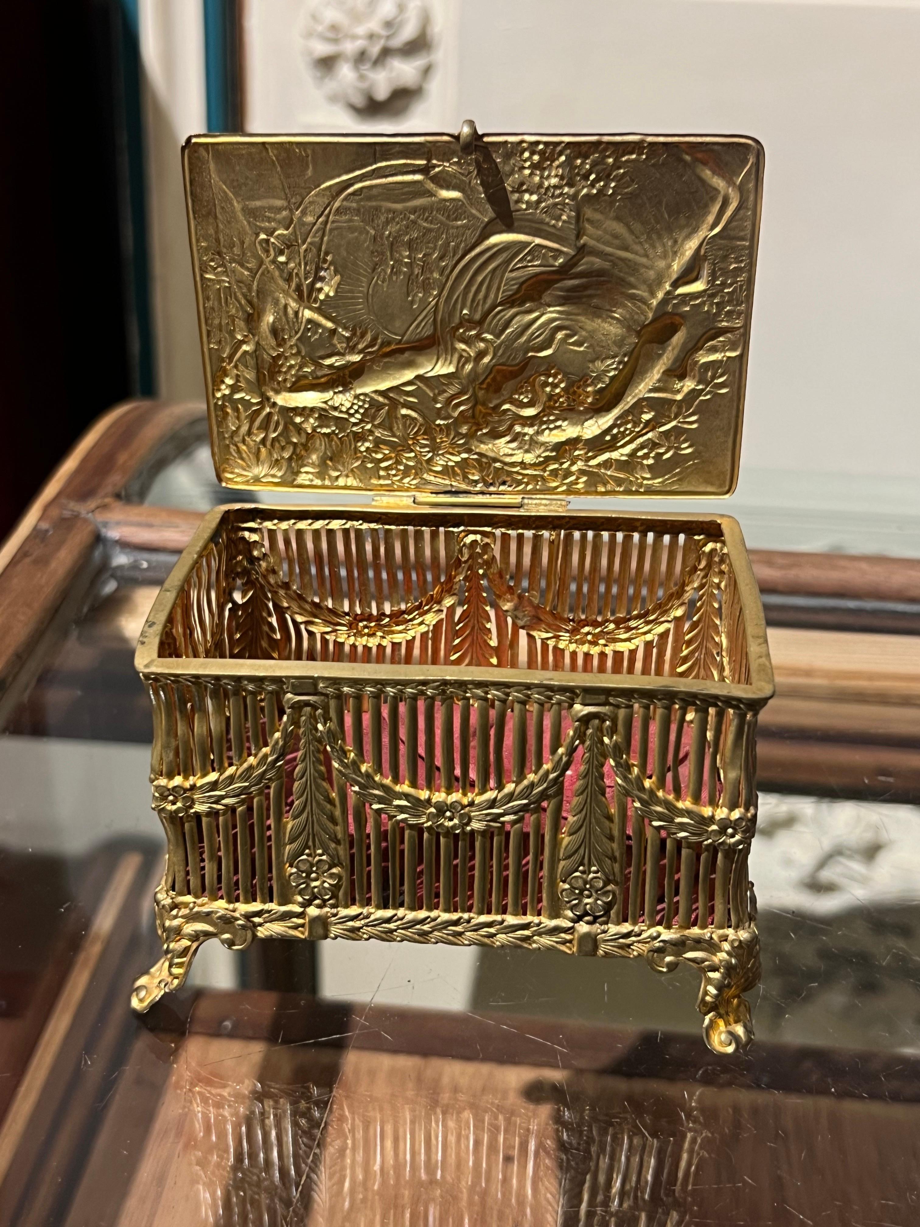 20th Century French Brass Hand Carved and Decorated Jewellery Box In Good Condition For Sale In Sofia, BG