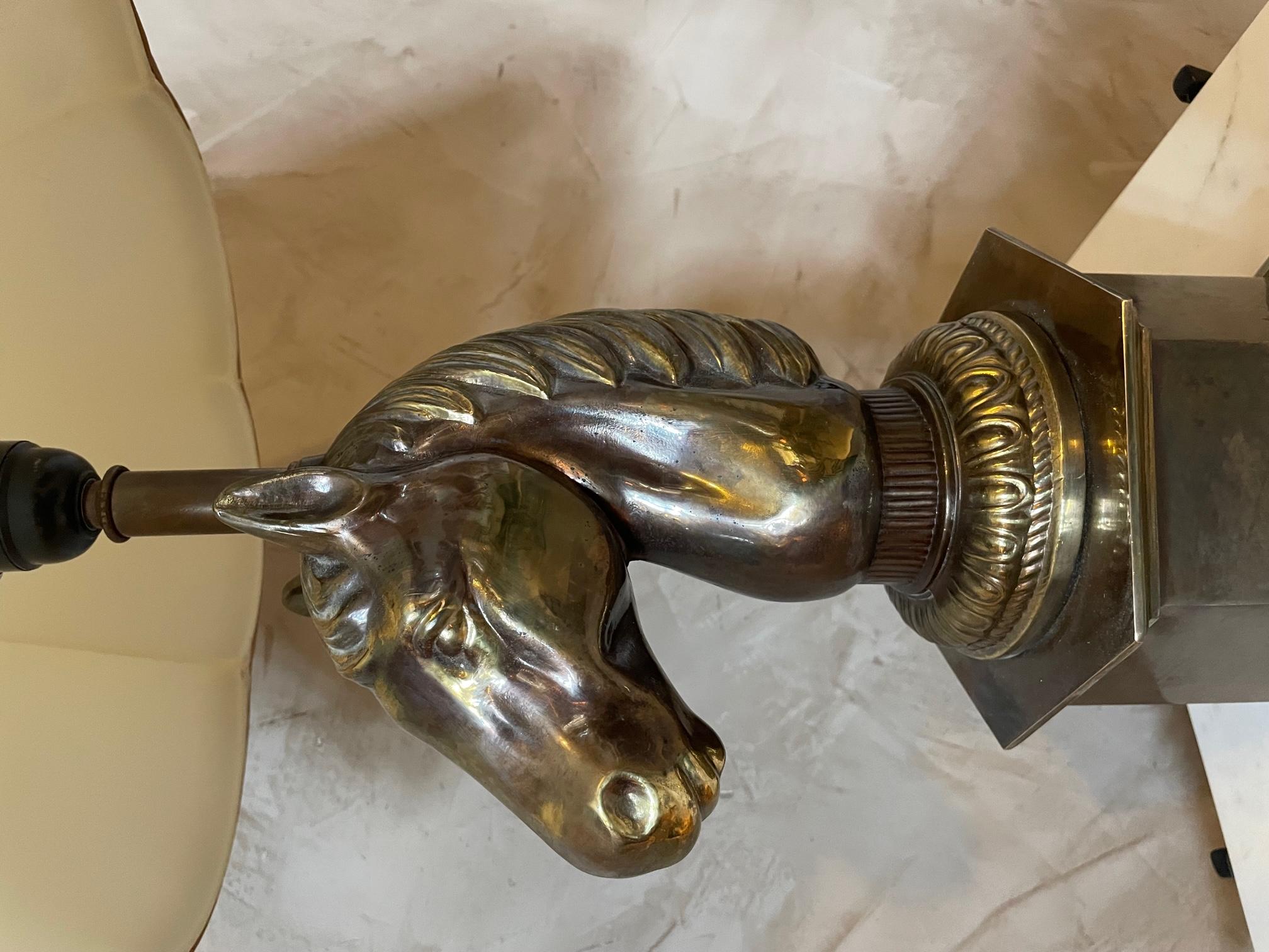 20th century French Brass Horse Head Table Lamp, 1960s In Good Condition For Sale In LEGNY, FR