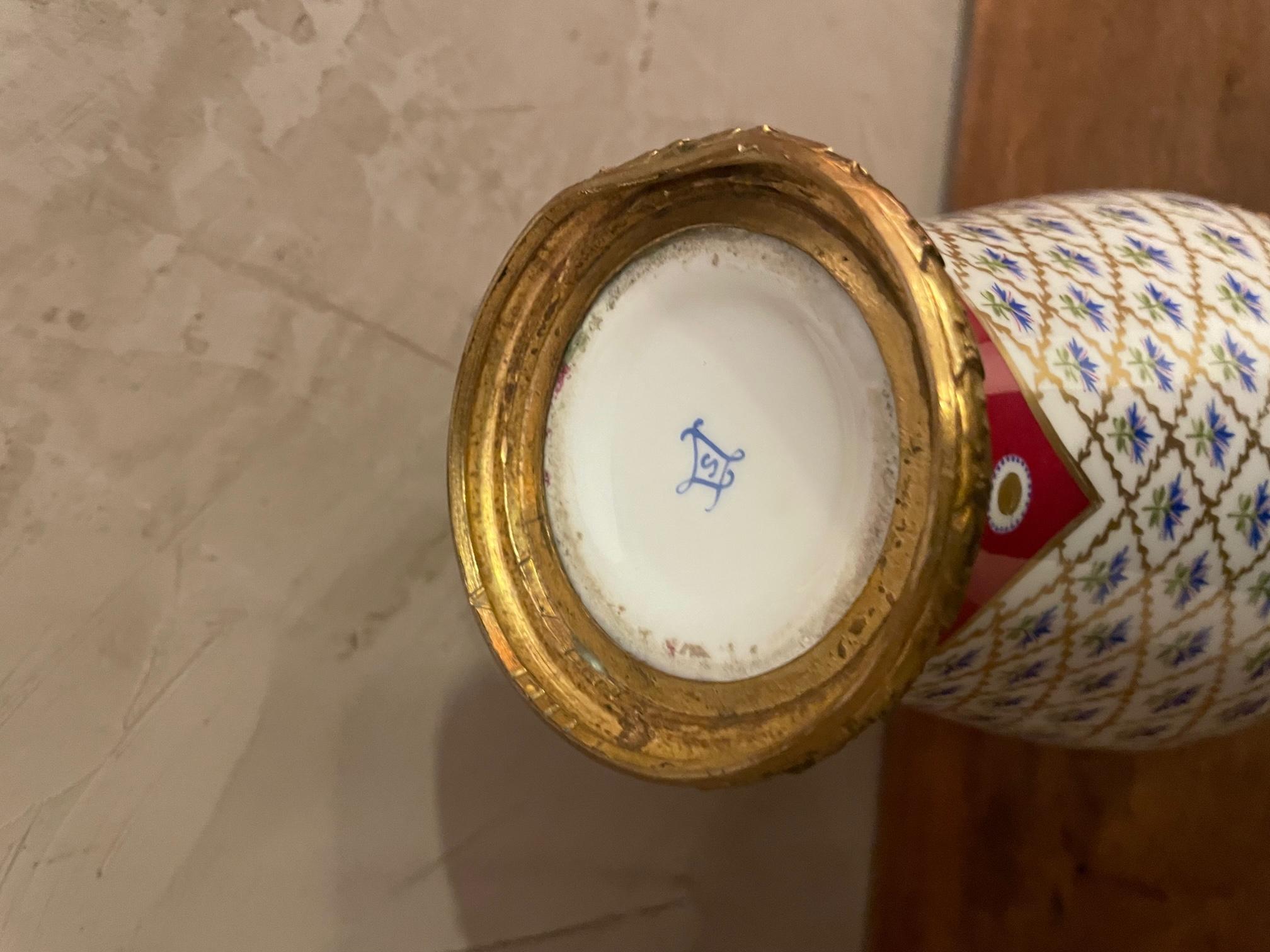 Vaso francese del XX secolo in bronzo e porcellana di Sevres, 1900 3