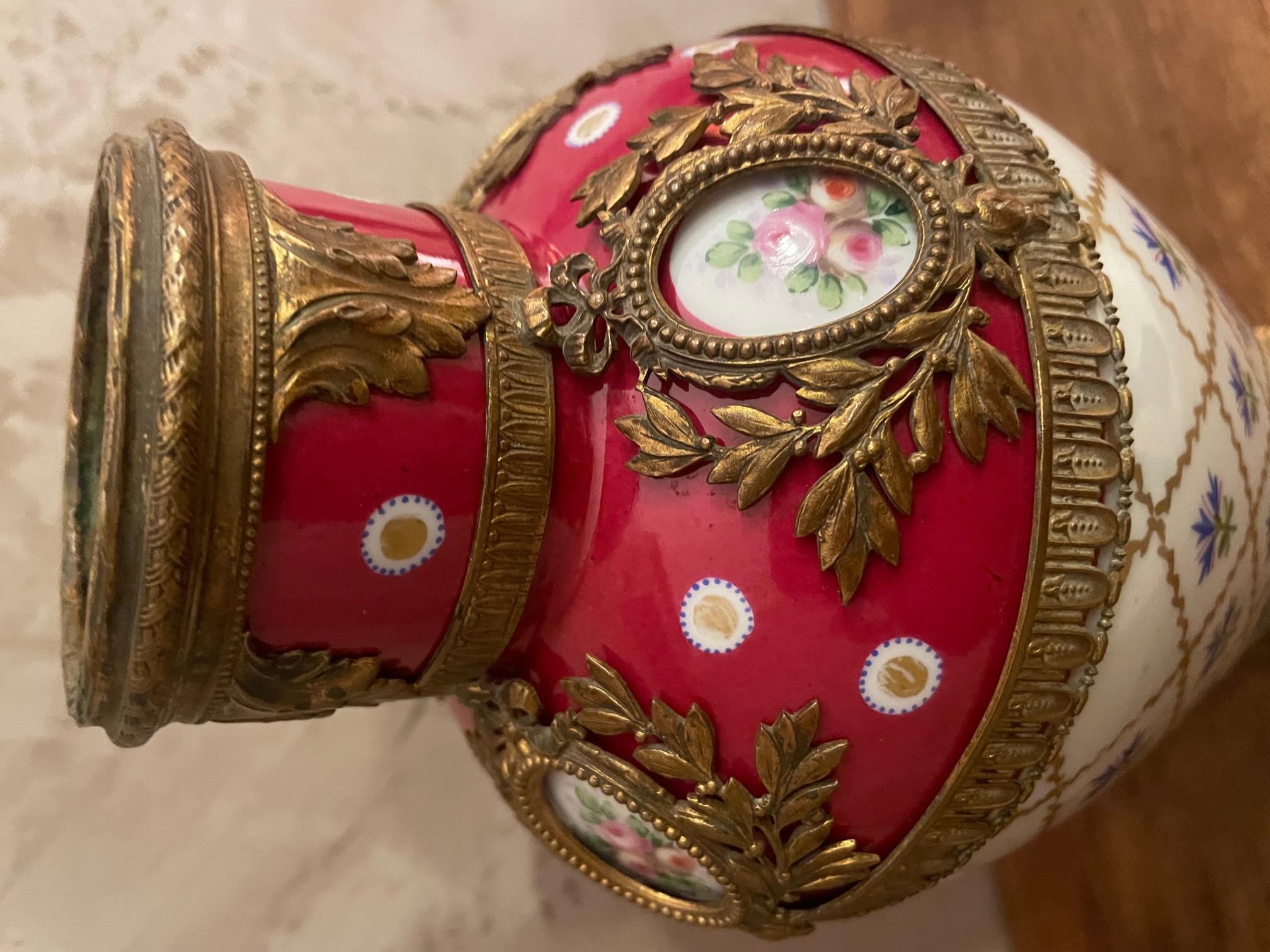 Vaso francese del XX secolo in bronzo e porcellana di Sevres, 1900 1