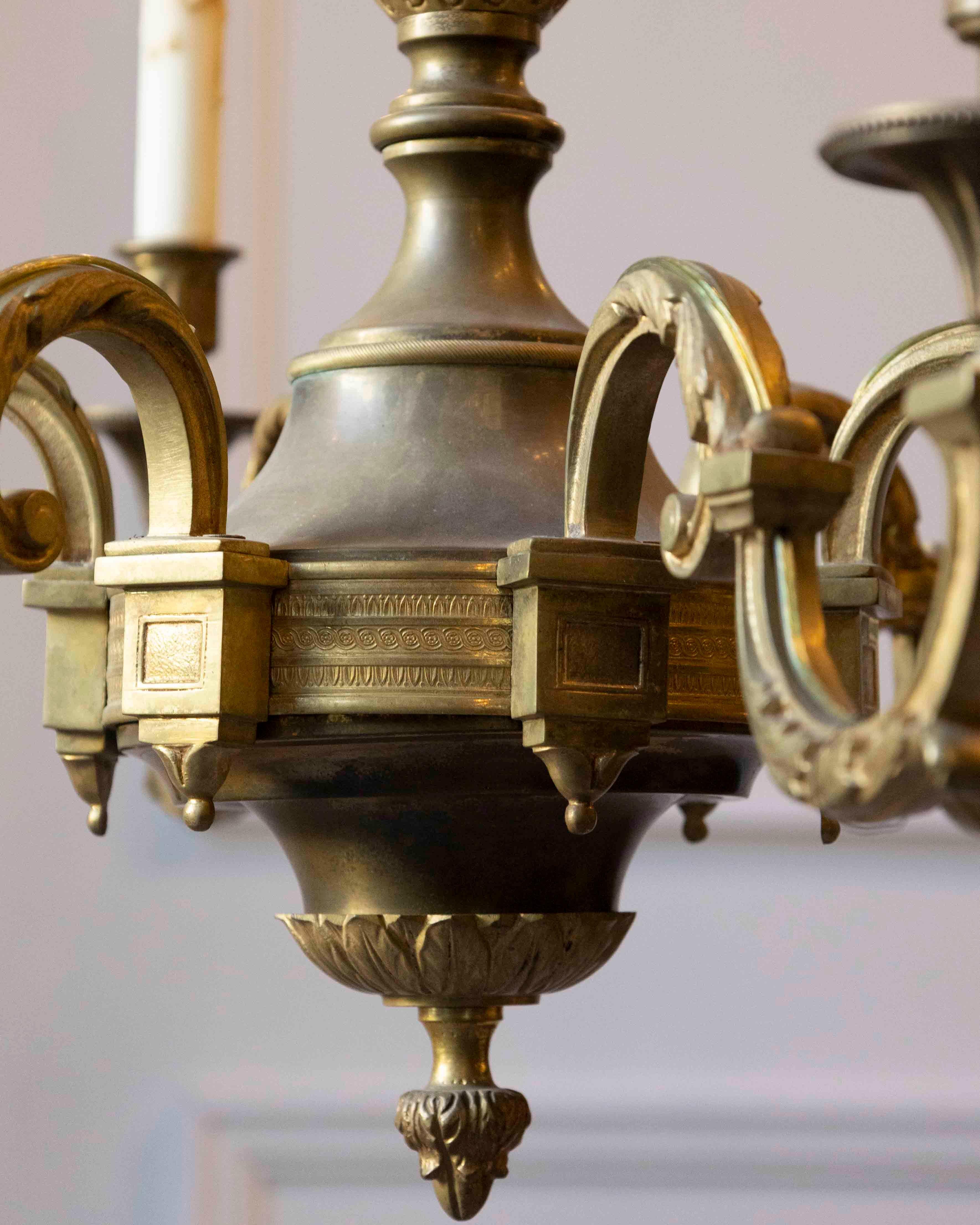 20th-Century French Bronze Chandelier with Classical Motifs in vendita 1
