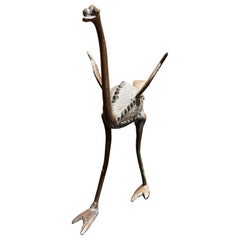 Figura decorativa in bronzo francese del XX secolo raffigurante uno struzzo che cammina