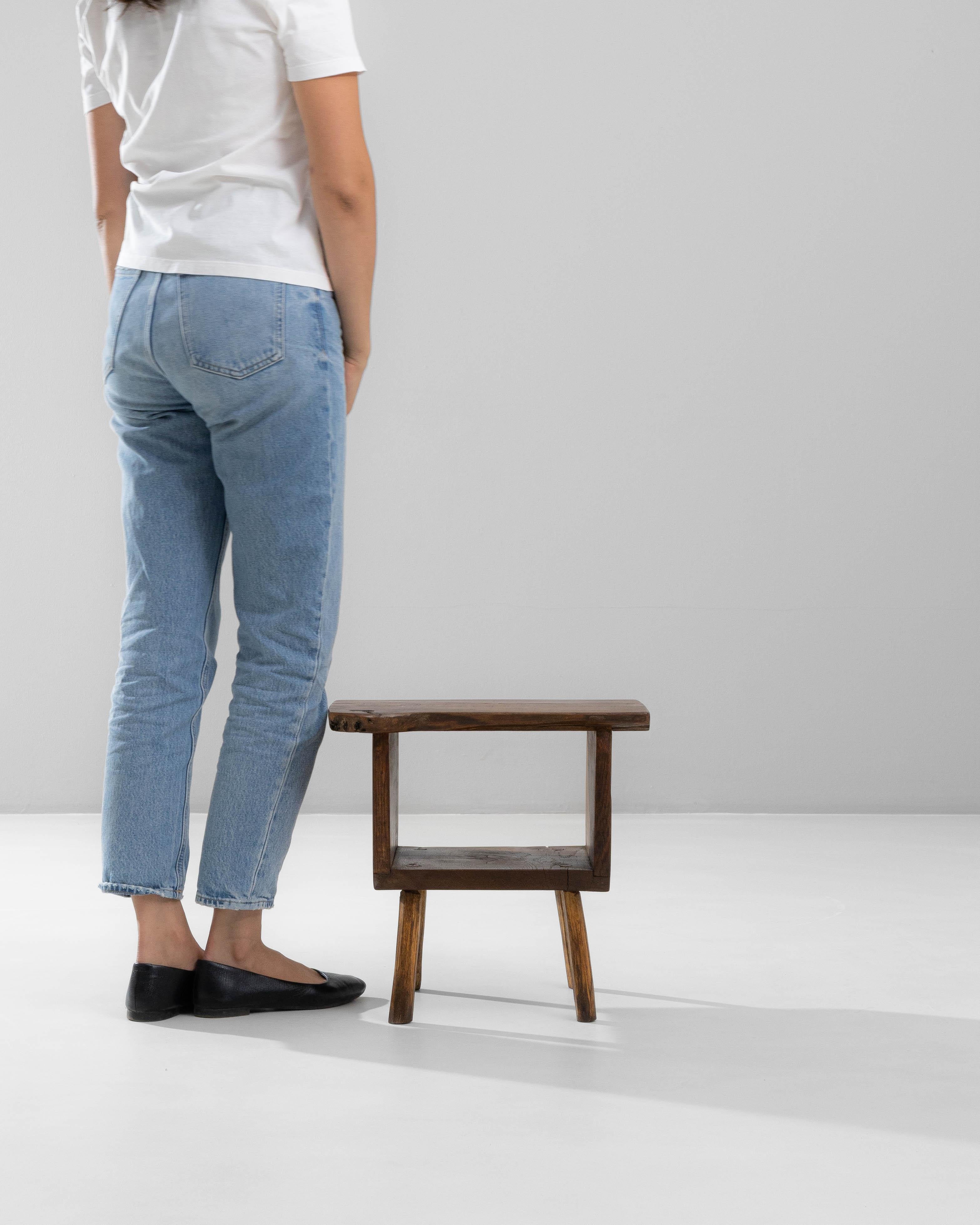 20th Century French Brutalist Wooden Side Table im Zustand „Gut“ im Angebot in High Point, NC