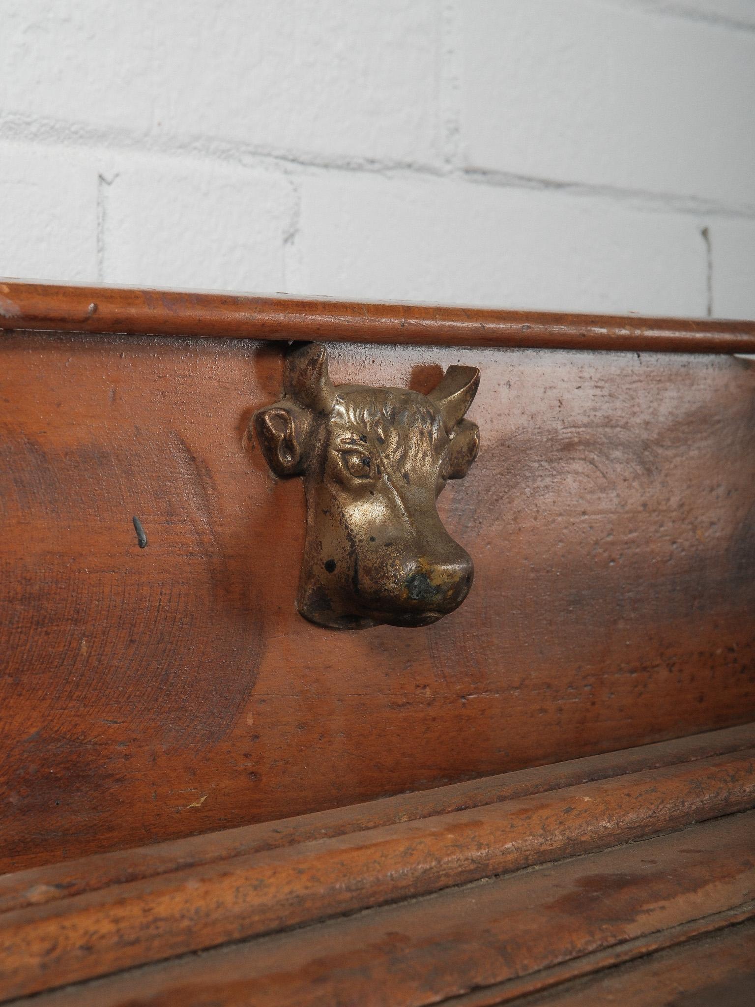 20th Century French Butcher’s Block Table With Bull’s Head Mount For Sale 1