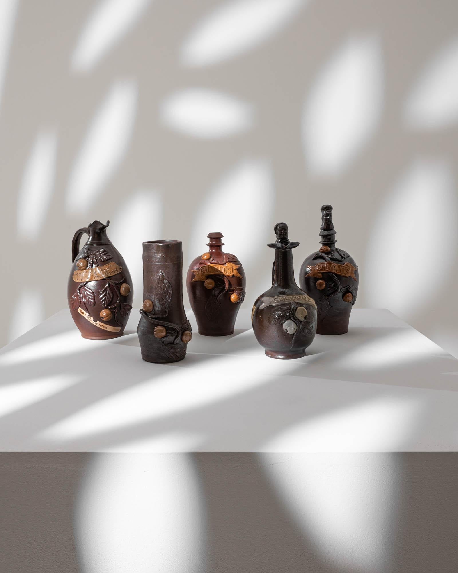 Französische „Calvados“ Brandy-Vase des 20. Jahrhunderts (Keramik) im Angebot