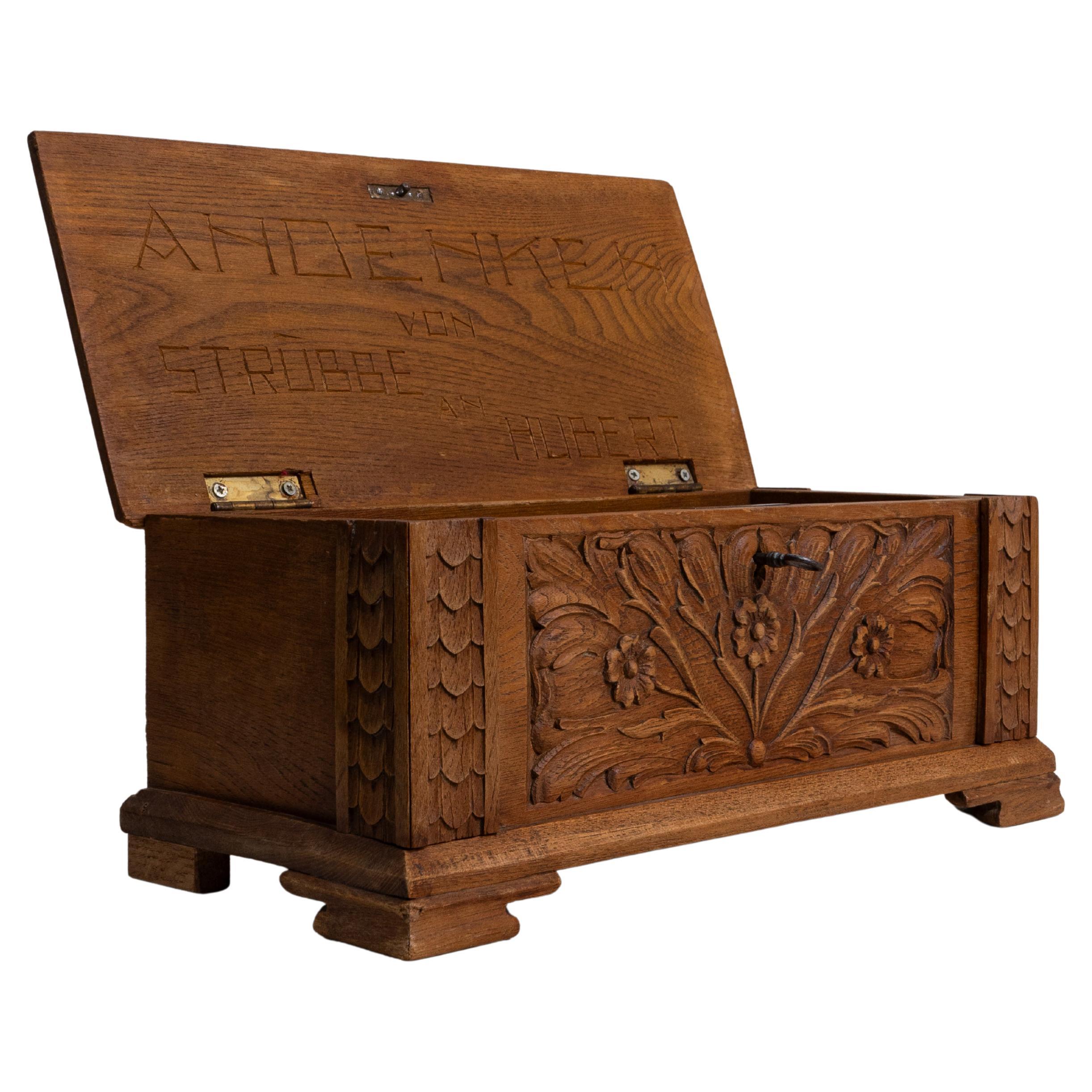 20th Century French Carved Box With Floral Details For Sale