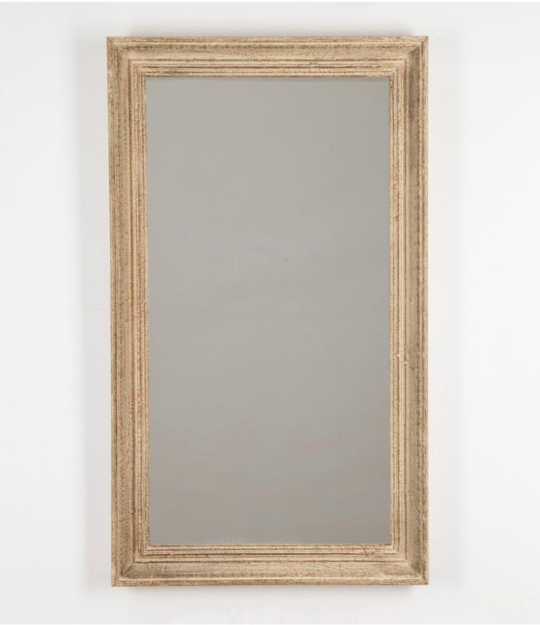 Specchio francese del XX secolo con cornice intagliata e vernice originale.
Circa 1930.