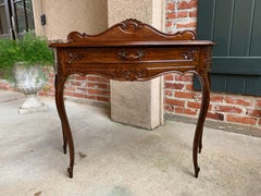 20th century French Carved Tiger Oak Side Hall Table Serpentine Louis XV Style