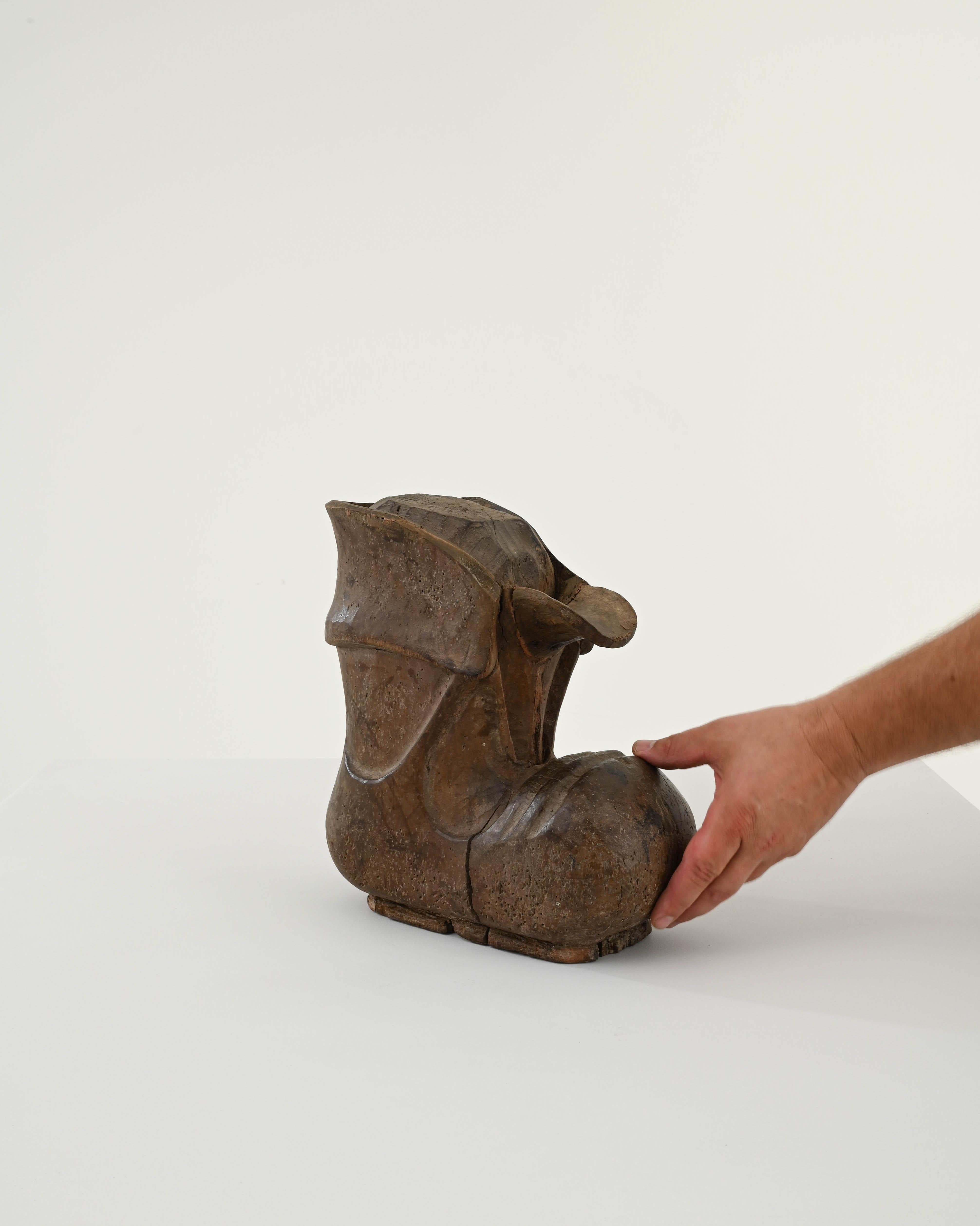 Français Décoration française de bottes en bois sculpté du 20ème siècle en vente