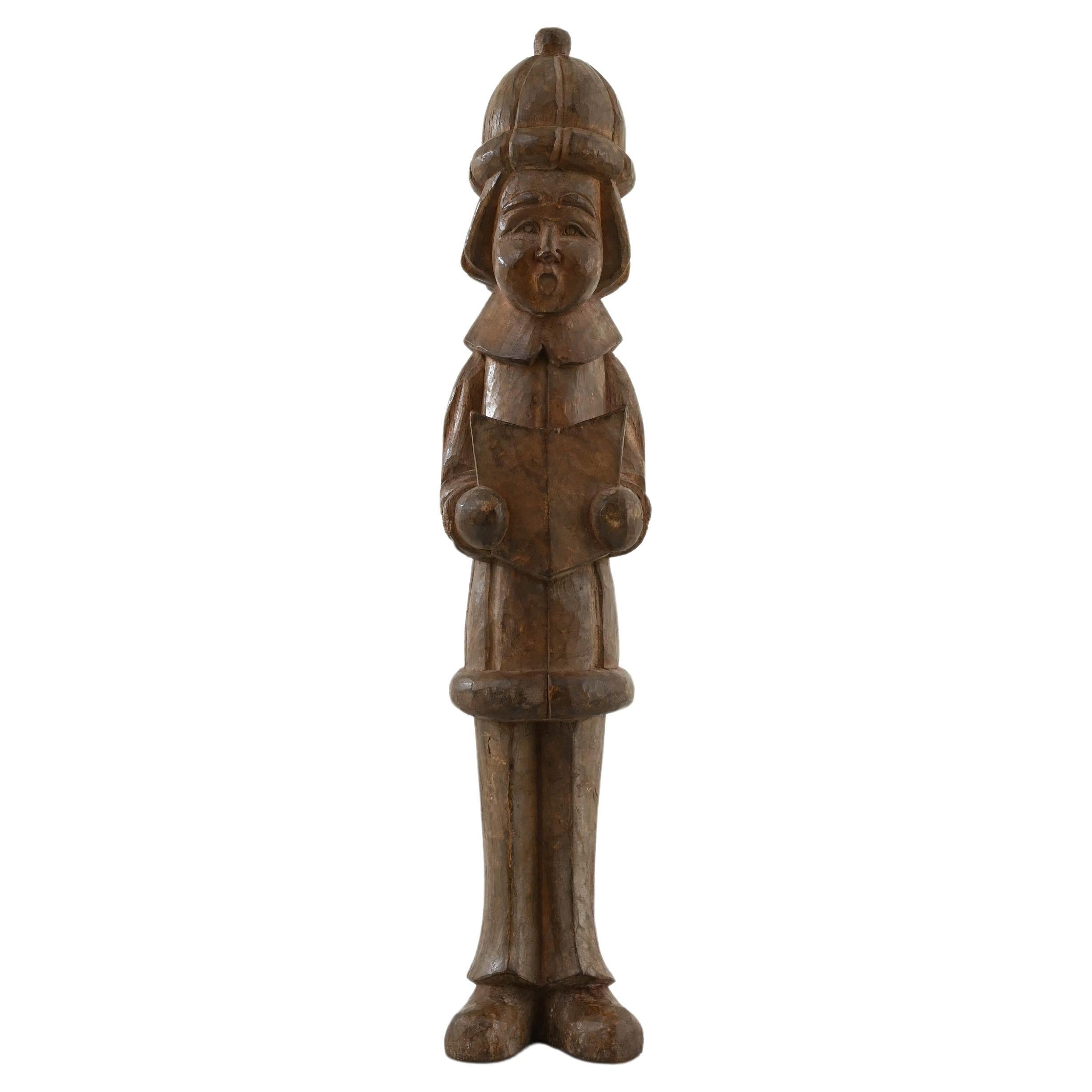 20th Century French Carved Wooden Caroler Decoration For Sale