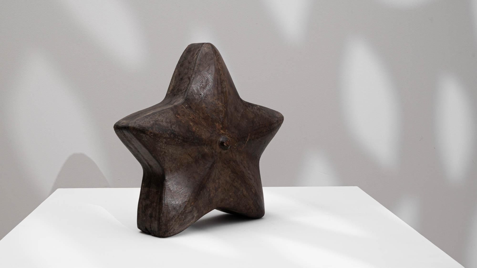 20th Century French Carved Wooden Star Decoration In Good Condition For Sale In High Point, NC