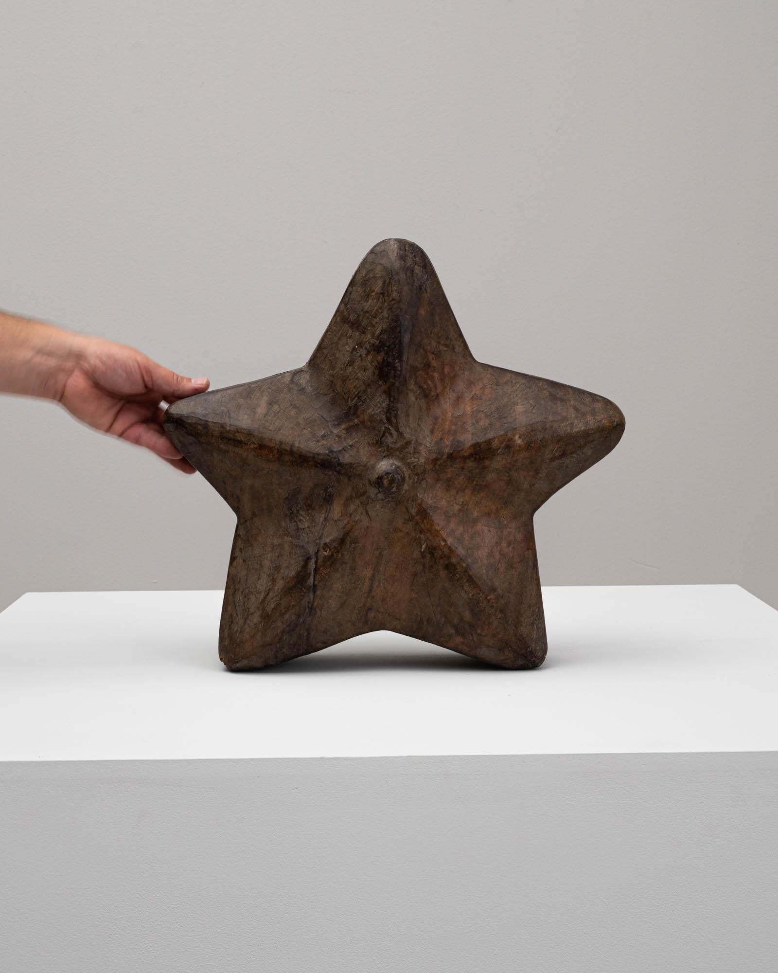 20th Century French Carved Wooden Star Decoration For Sale 3