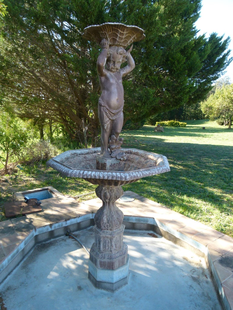 20th Century Cast Iron French Fountain For Sale at 1stdibs