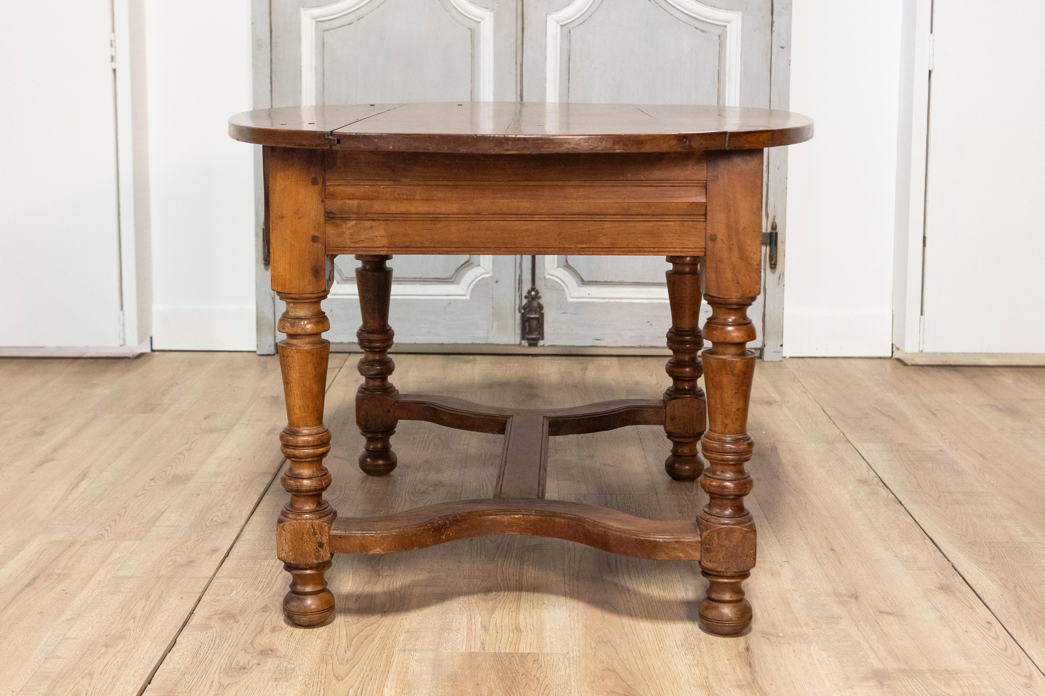 Table centrale française du 20e siècle en vente 2