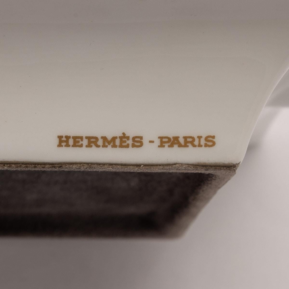 20. Jahrhundert Französisch Keramik Aschenbecher von Hermes im Angebot 7