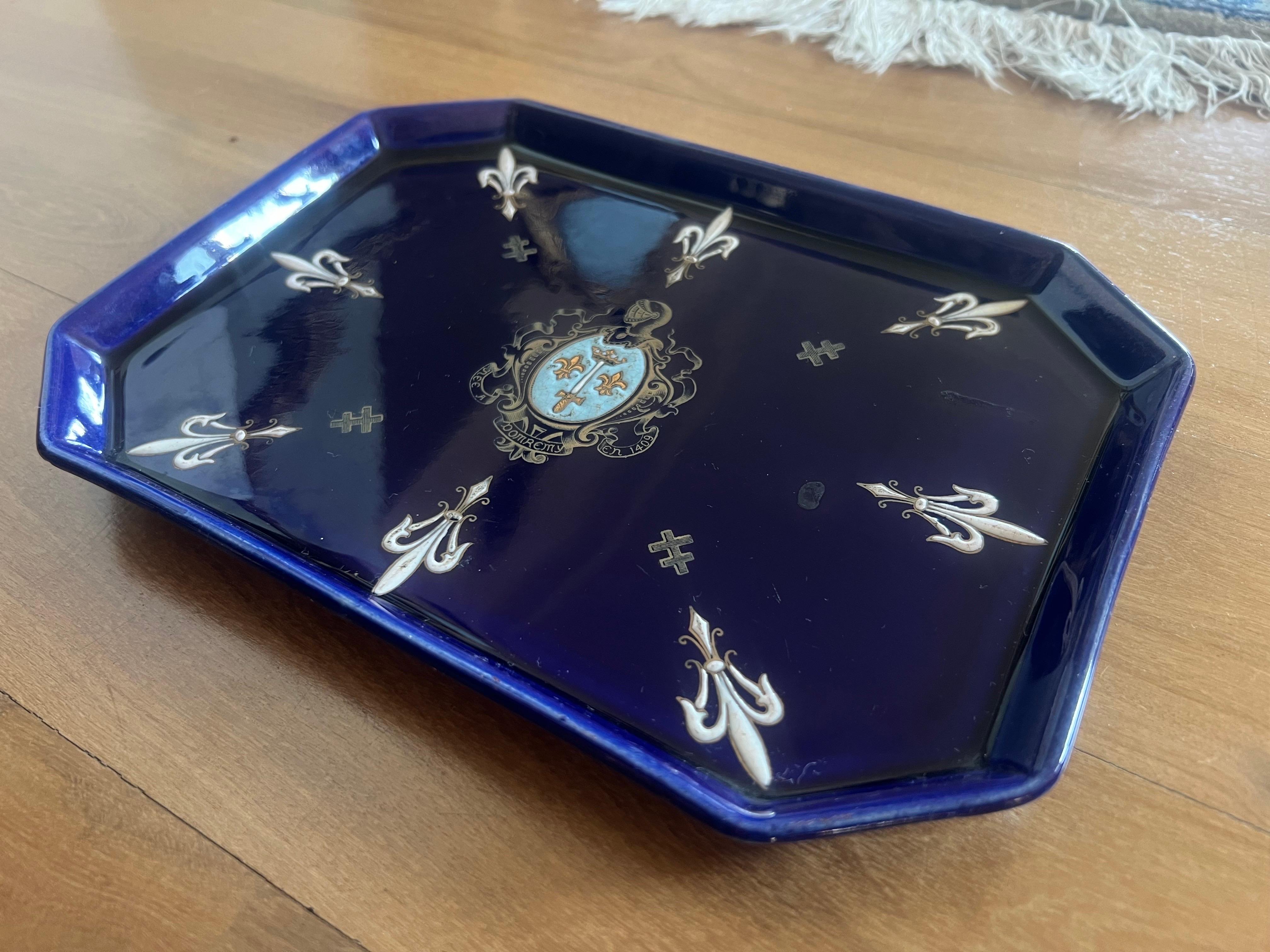 20th Century French Ceramic Centrepiece Plates For Sale 2