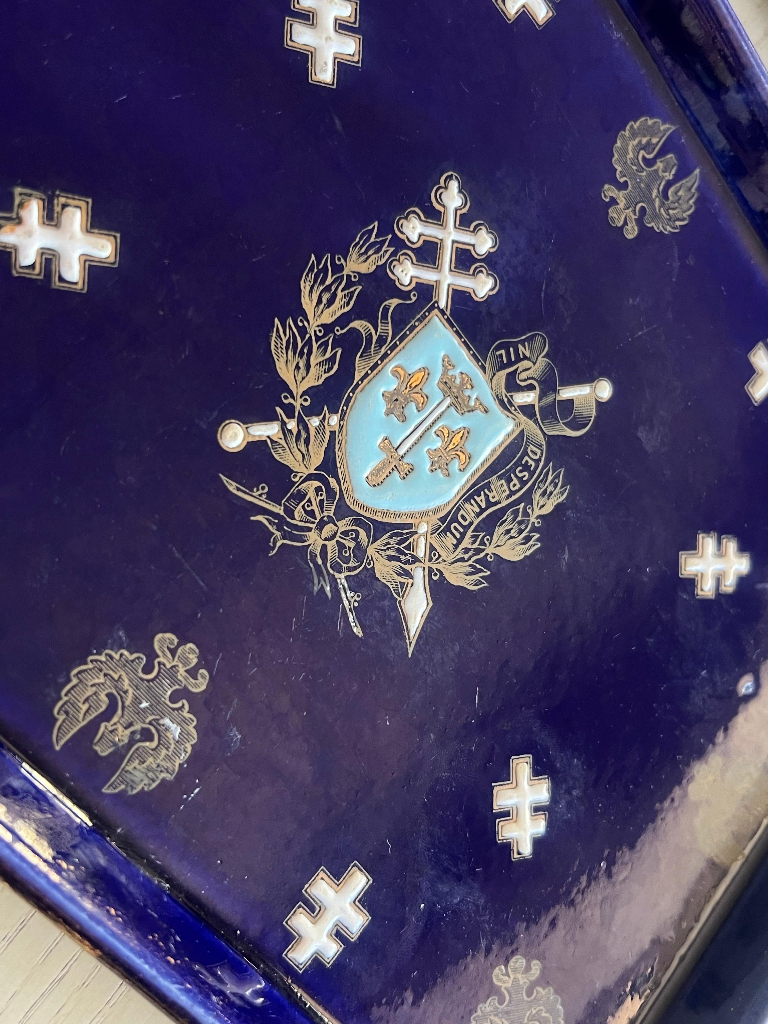 20th Century French Ceramic Centrepiece Plates For Sale 6
