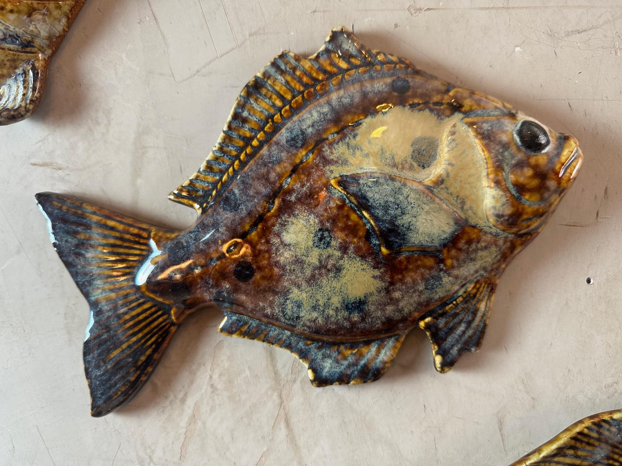 Ensemble de 4 poissons de Vallauris en céramique française du 20e siècle, 1970 en vente 1