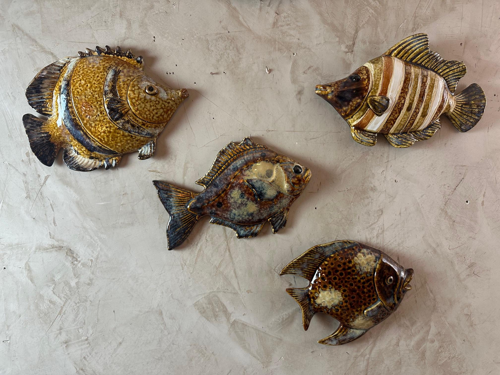 Ensemble de 4 poissons de Vallauris en céramique française du 20e siècle, 1970 en vente 3