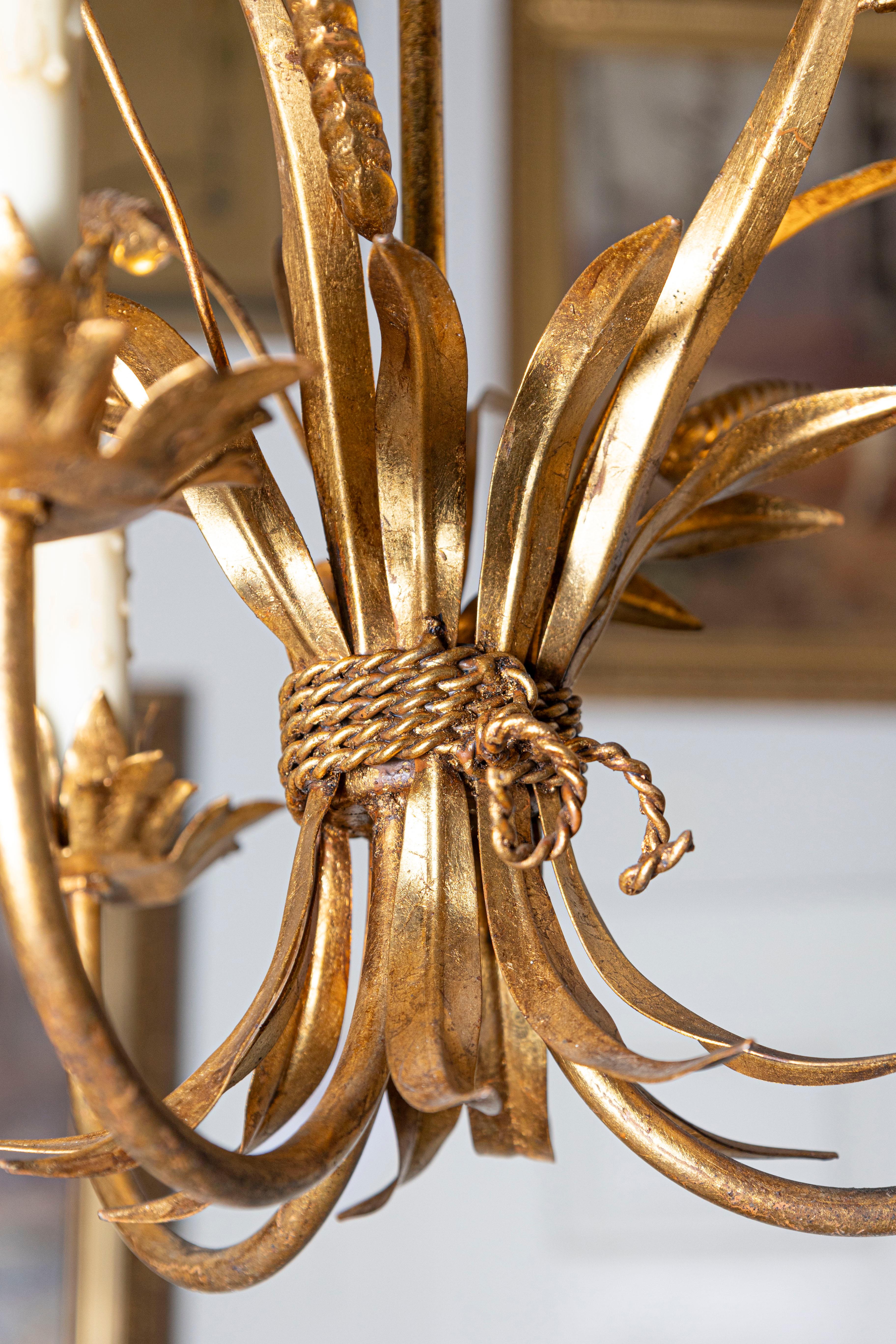 Doré Lustre français du 20ème siècle - Inspiré par Coco Chanel en vente