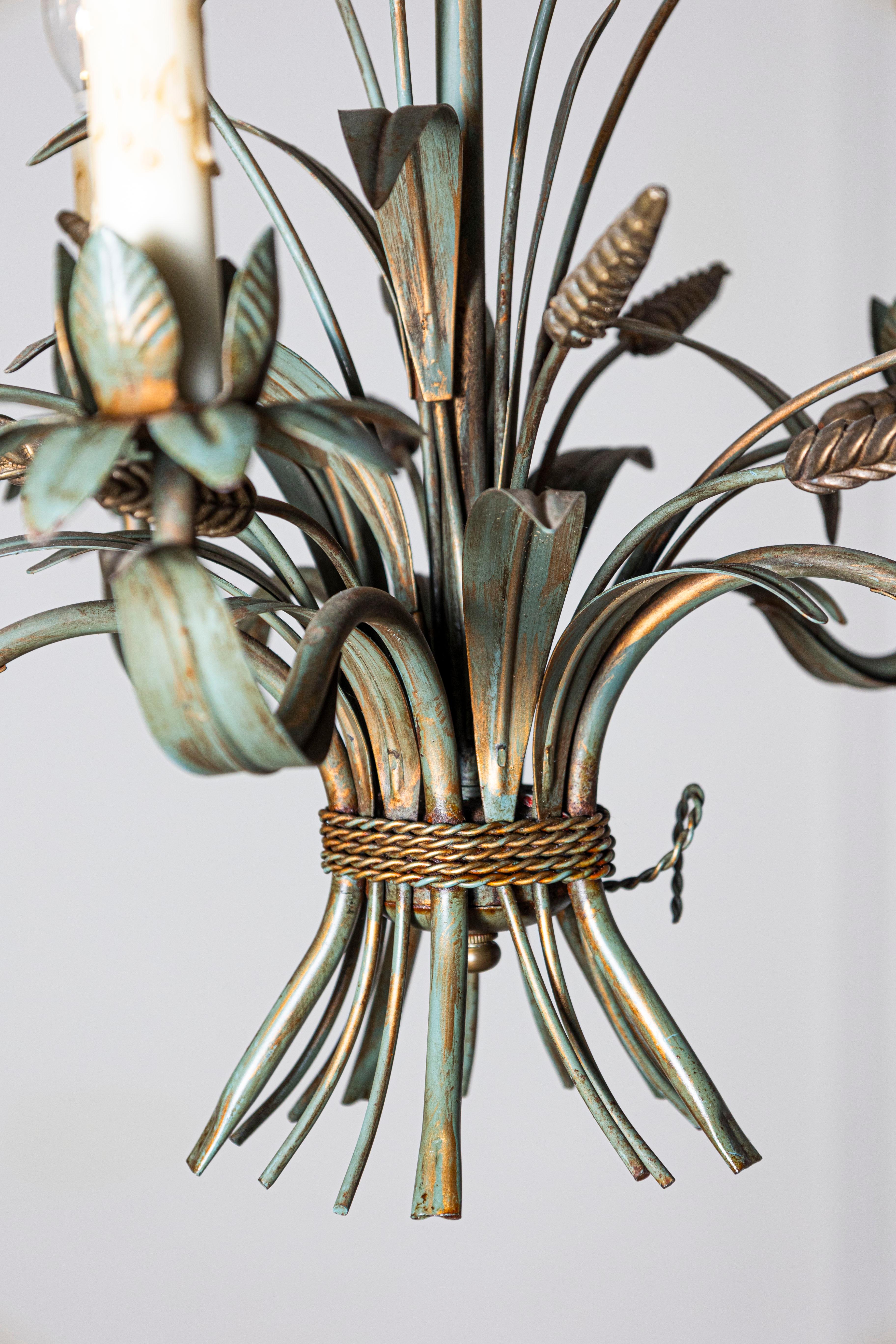 Doré Lustre français du 20ème siècle - Inspiré par Coco Chanel en vente