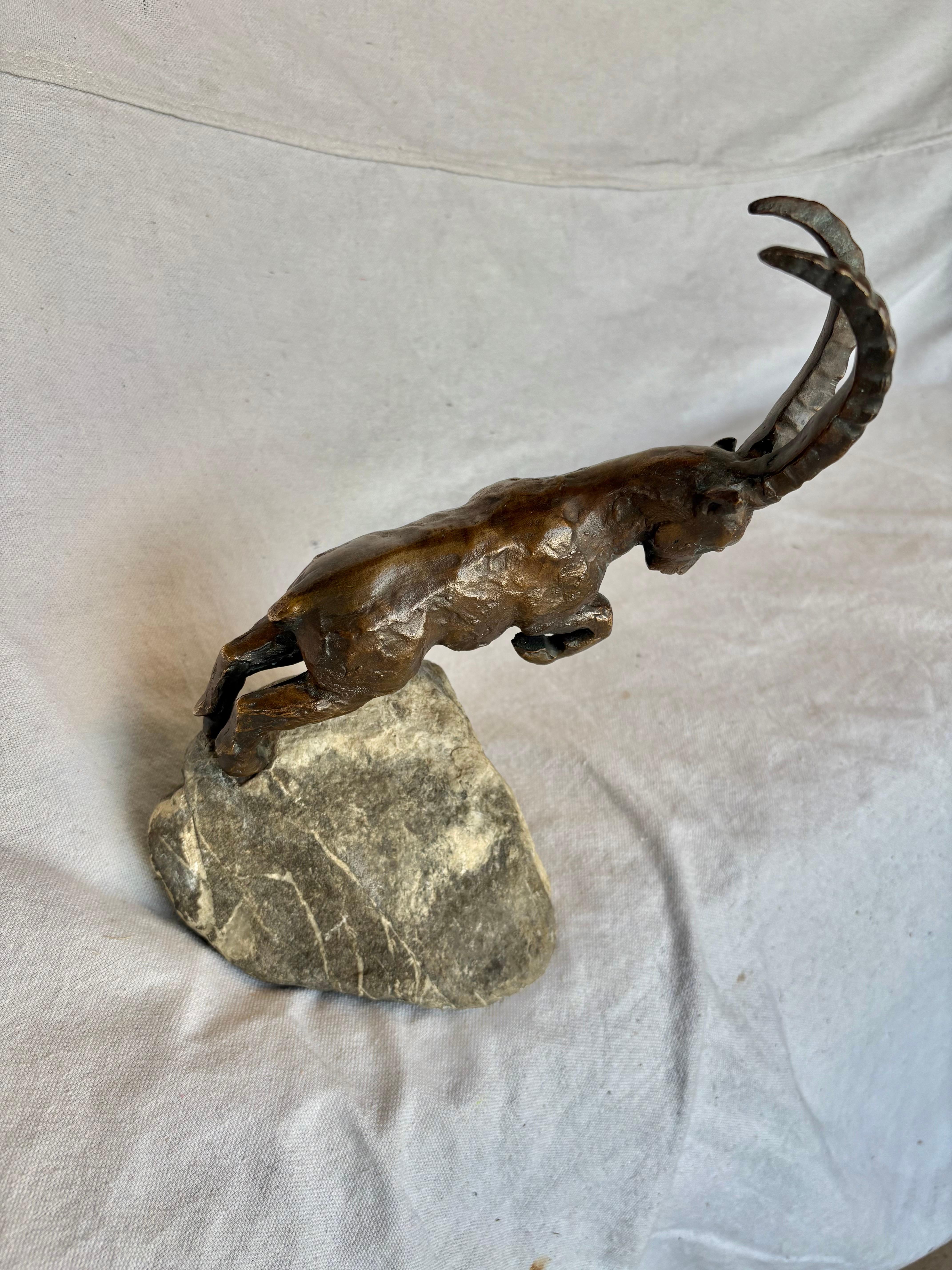 Bronzo Scultura di stambecco in bronzo di Charles Reussner del XX secolo in vendita