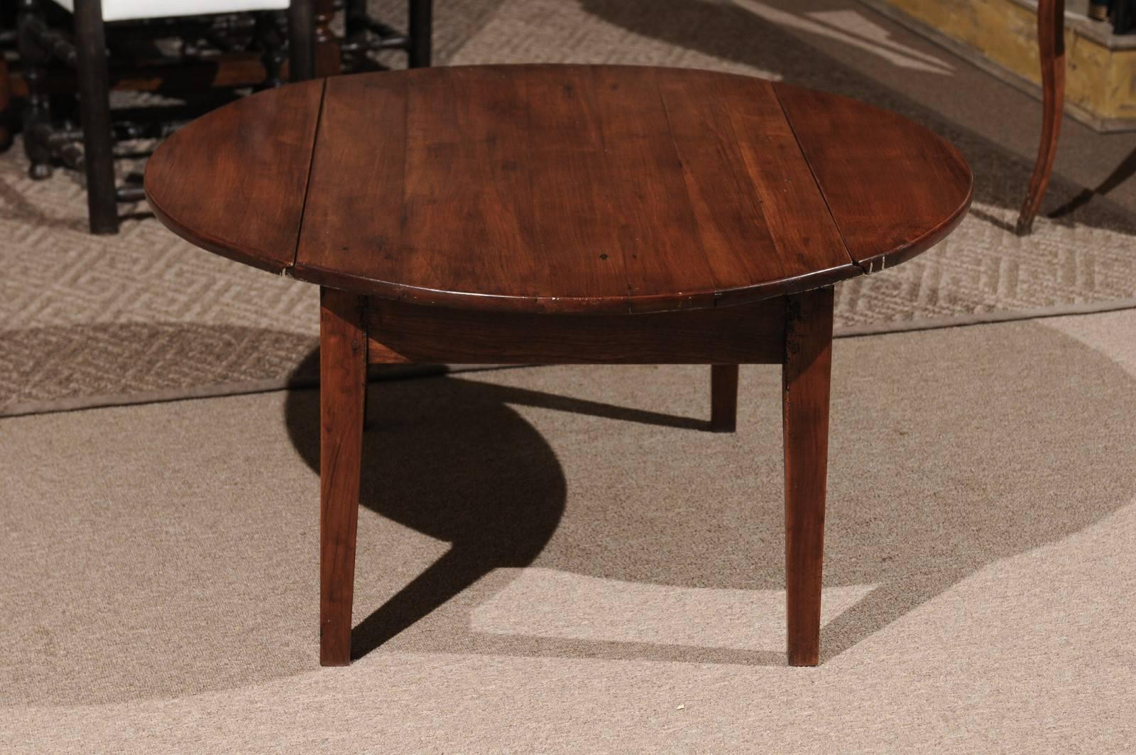 20th Century French Cherry Coffee Tables, circa 1900 For Sale 3