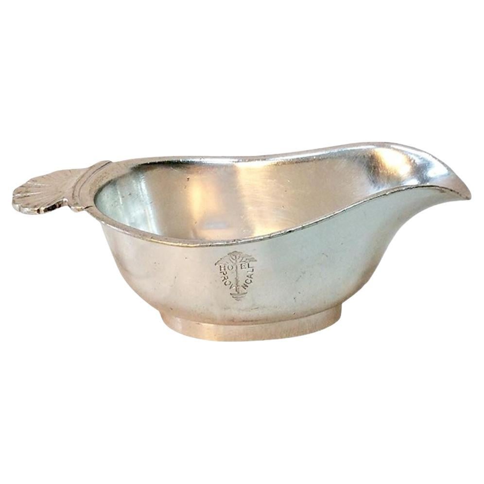 20th Century French Christofle Hotel Silver Silverplate Hotel Provencal Sauce Bo For Sale