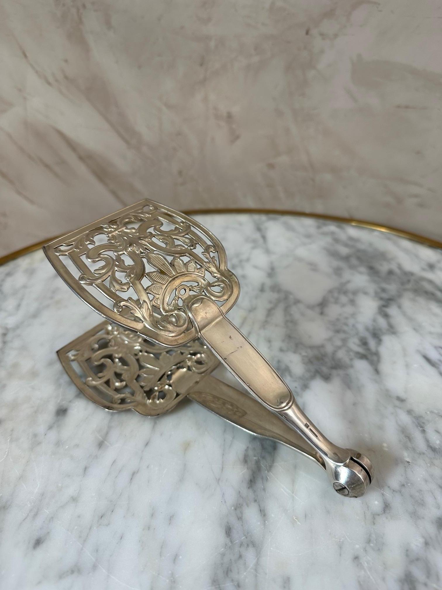 Milieu du XXe siècle 20ème siècle Français Christofle Silver Plated Asparagus Clamp, 1950s en vente