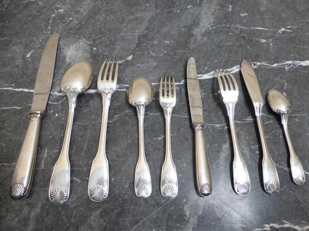 20th Century French Christofle Silver Plated Flatware Set In Good Condition In LEGNY, FR