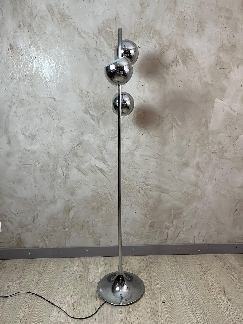 Métal Lampadaire vintage en métal chromé français du 20e siècle, 1970 en vente
