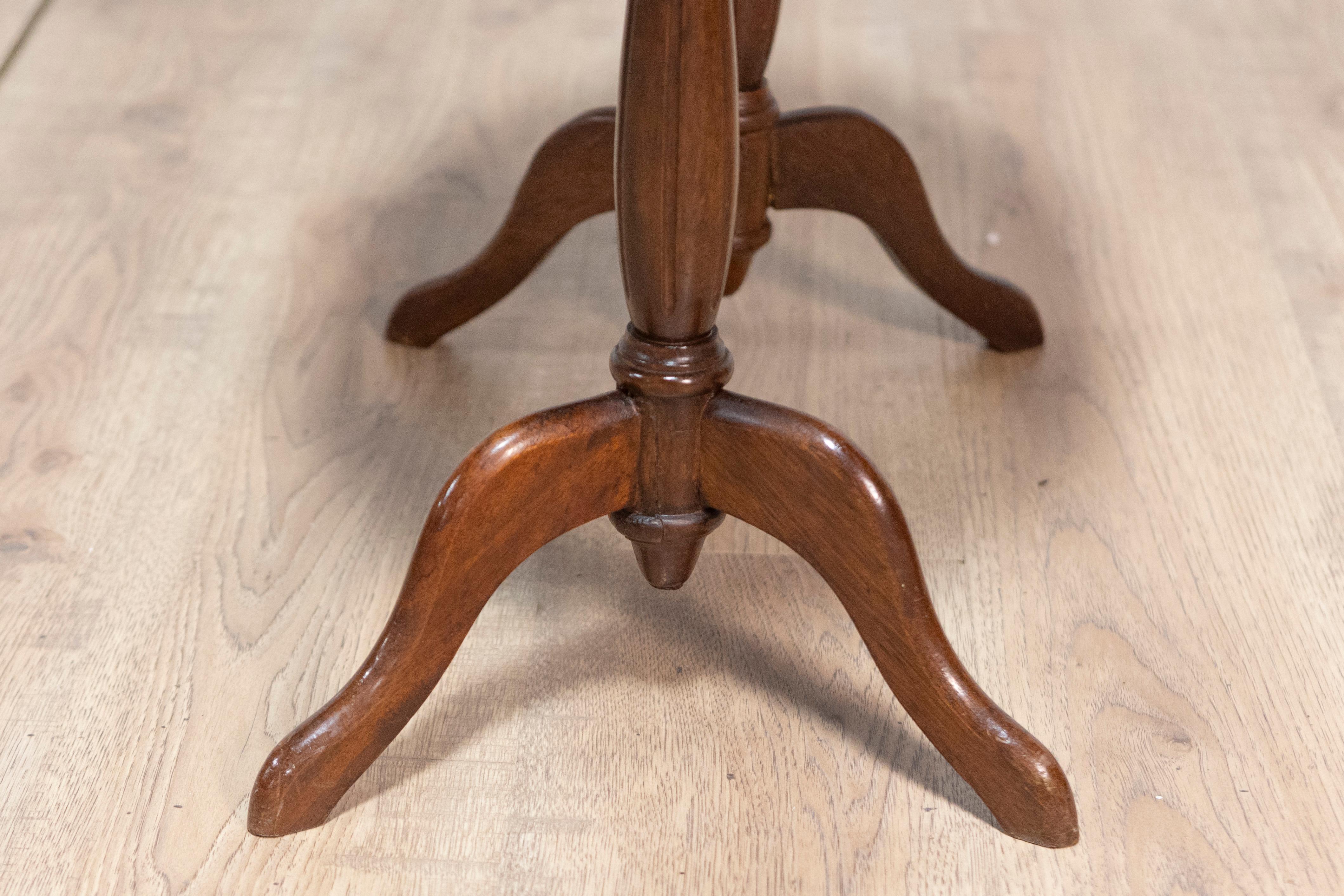 Table basse française du 20e siècle Bon état - En vente à Atlanta, GA