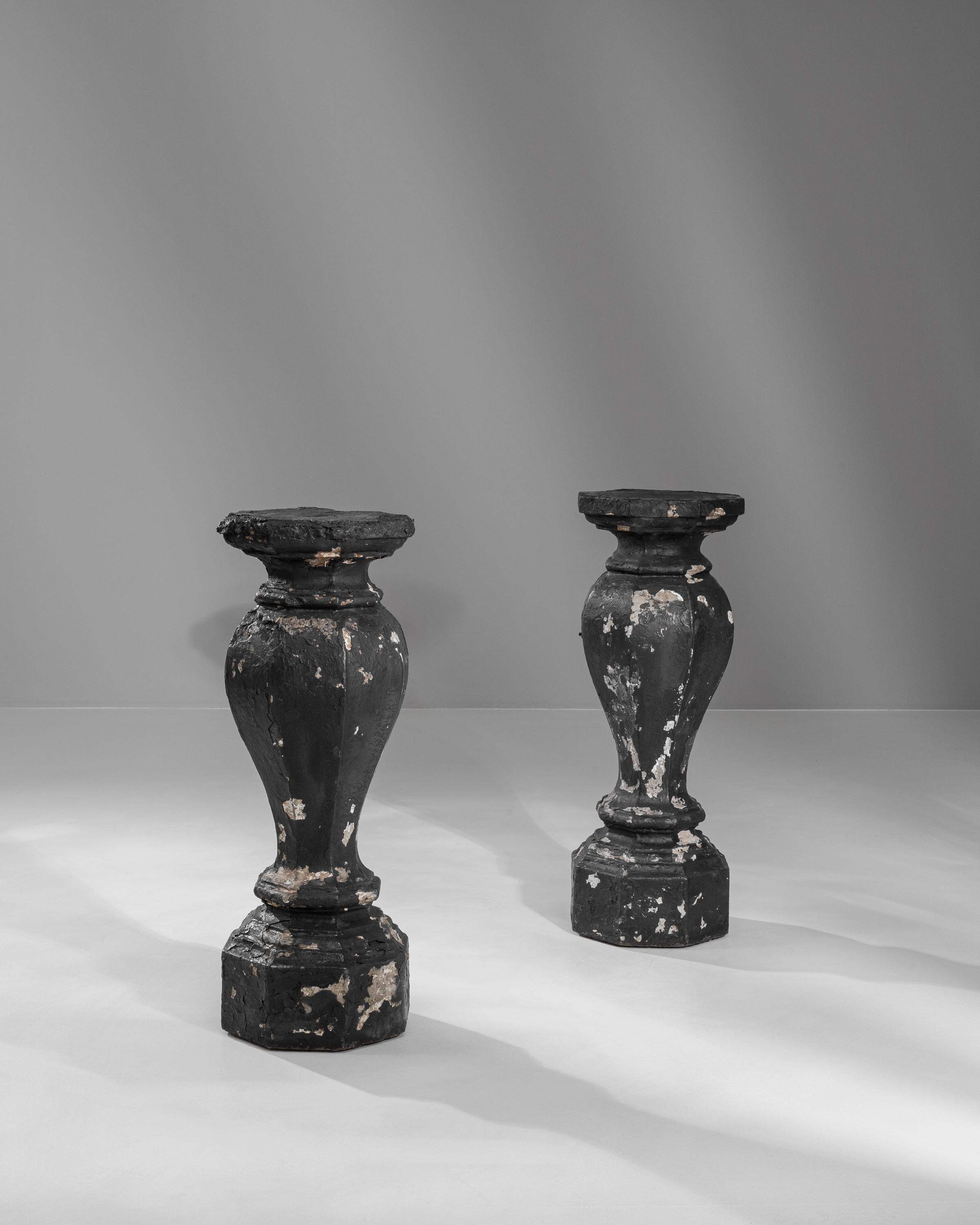 20th Century French Concrete Pedestals, a Pair In Good Condition For Sale In High Point, NC