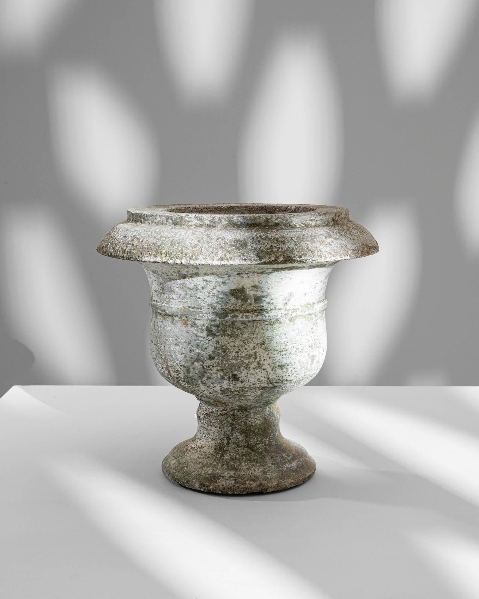 20th Century French Concrete Planter For Sale 2